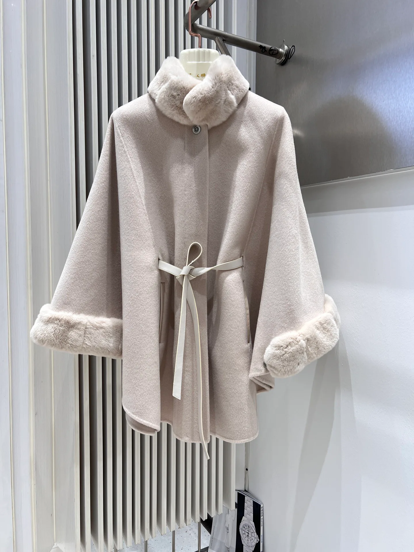 Пальто Женские Loro Piana 18513163