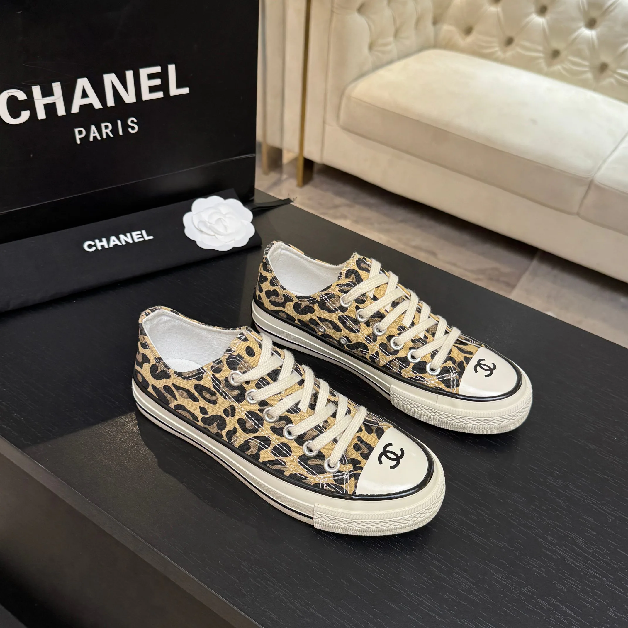 Кроссовки Женские Chanel 18062555