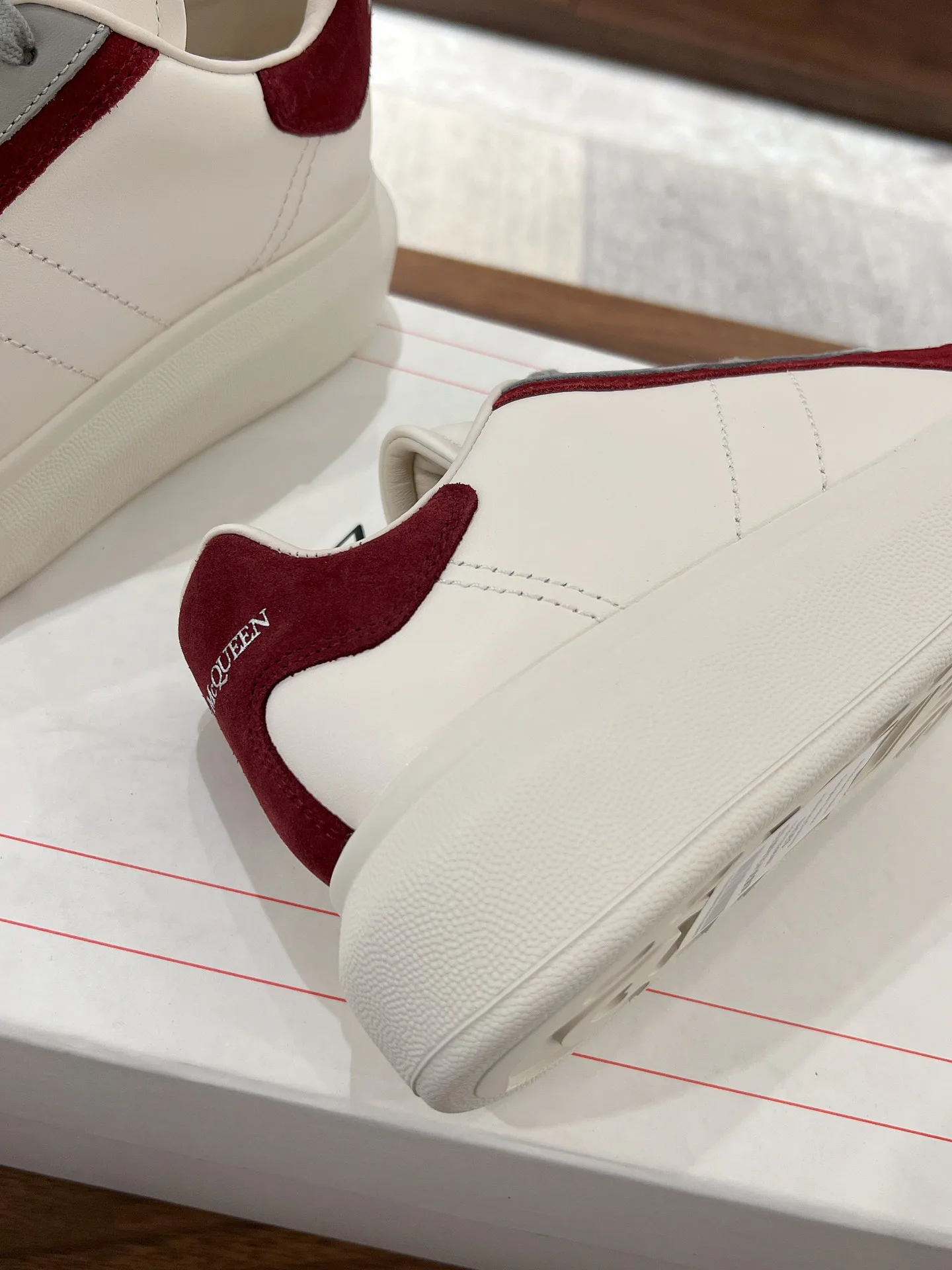 Кроссовки Женские Alexander Mcqueen 3446151