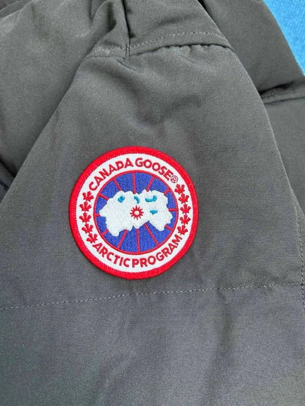 Куртки И Пуховики Женские Canada Goose 18111609