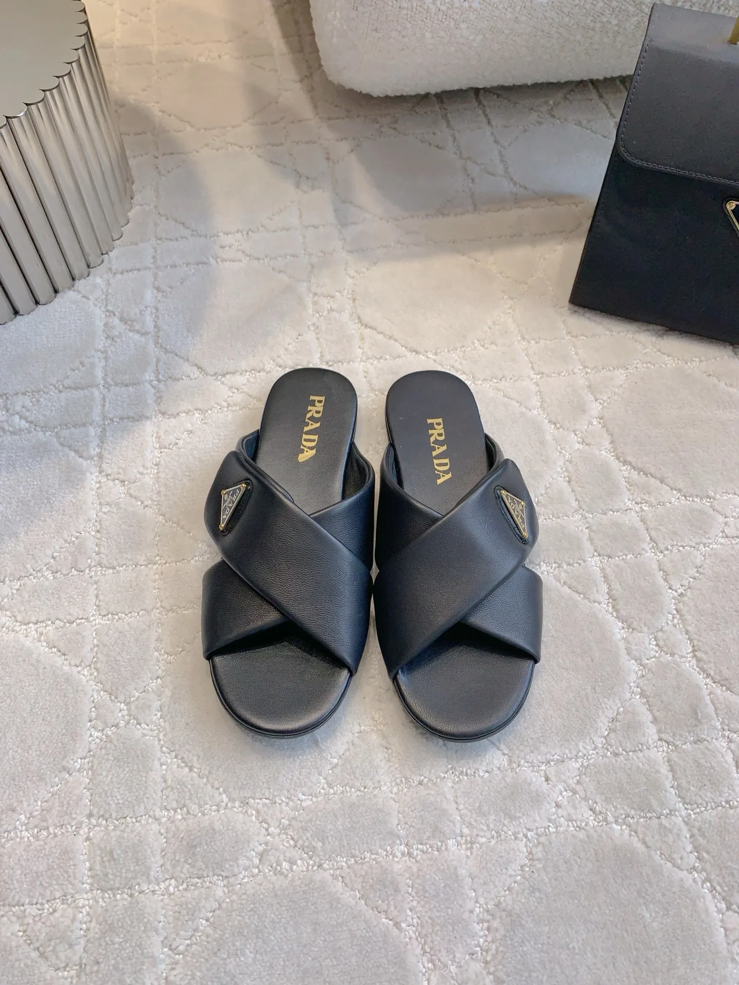 Шлепанцы Женские Prada 32437