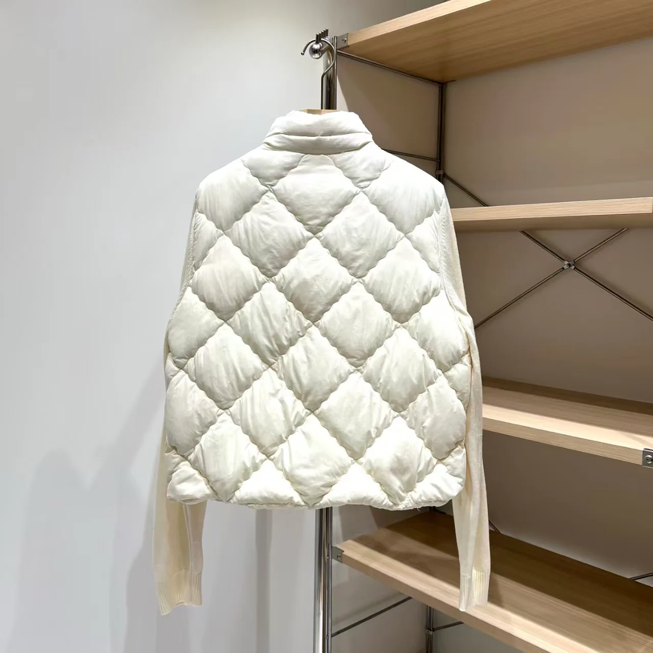 Куртки И Пуховики Женские Moncler 18131411