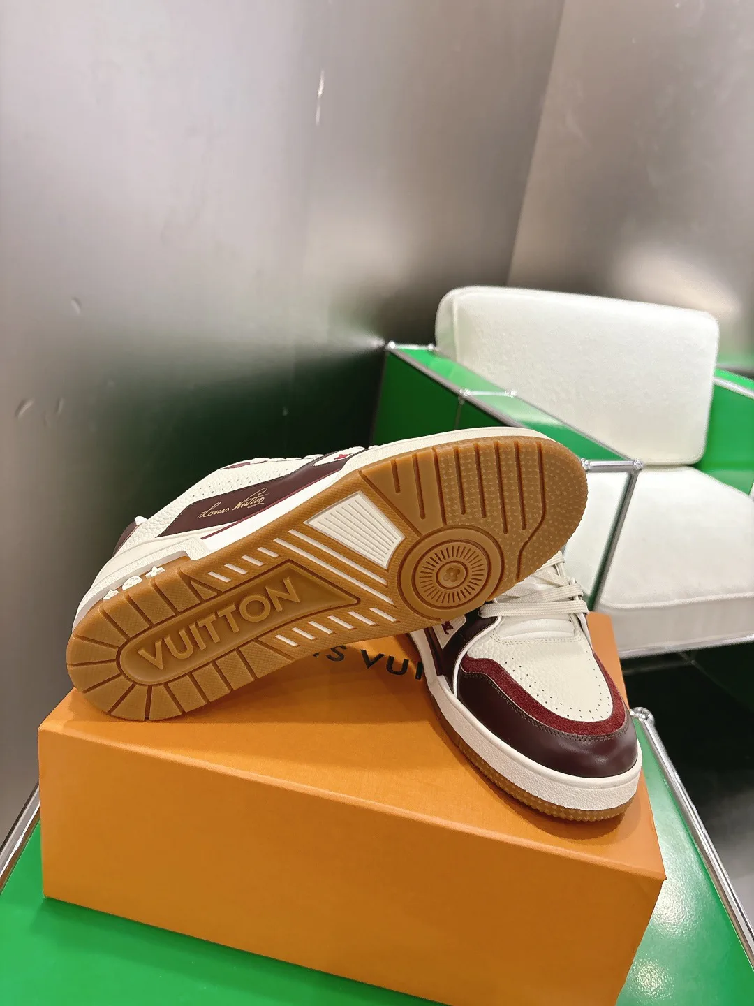 Кроссовки Женские Louis Vuitton 13152721