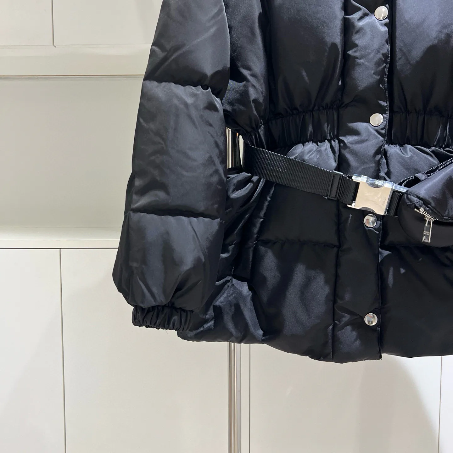 Куртки И Пуховики Женские Prada 18993994