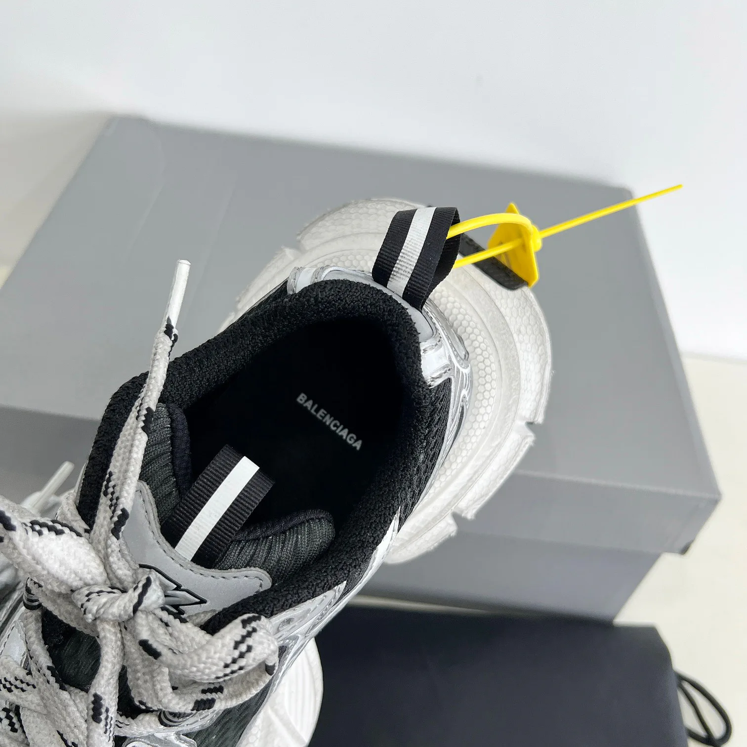 Кроссовки Женские Balenciaga 15251