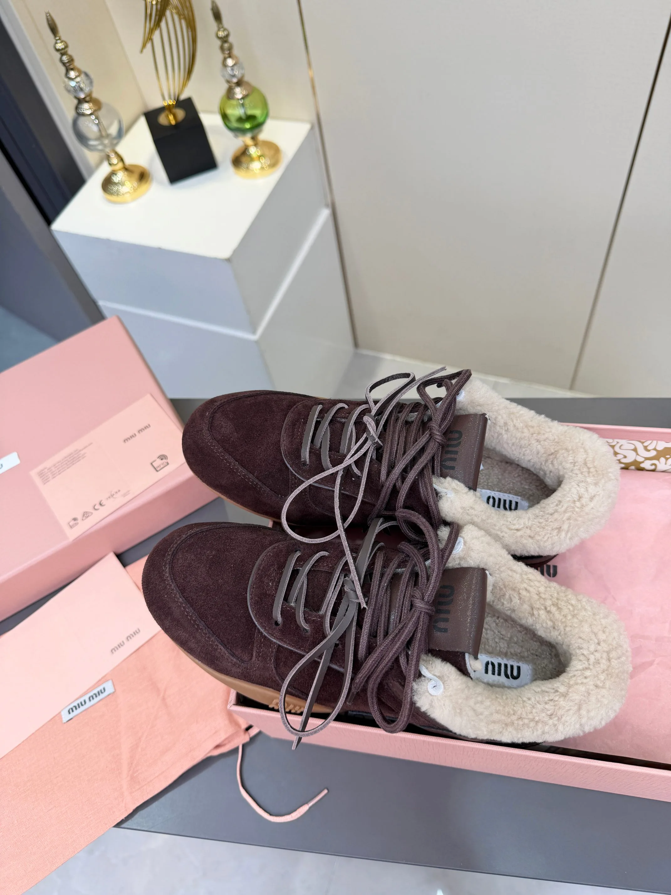 Кроссовки Женские Miu Miu 18740746