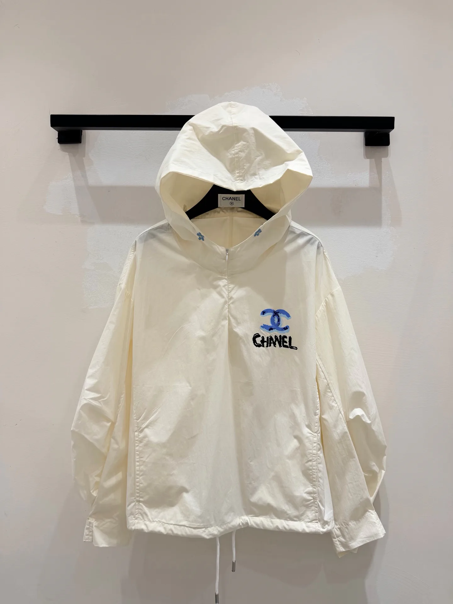 Куртки И Пуховики Женские Chanel 12625488