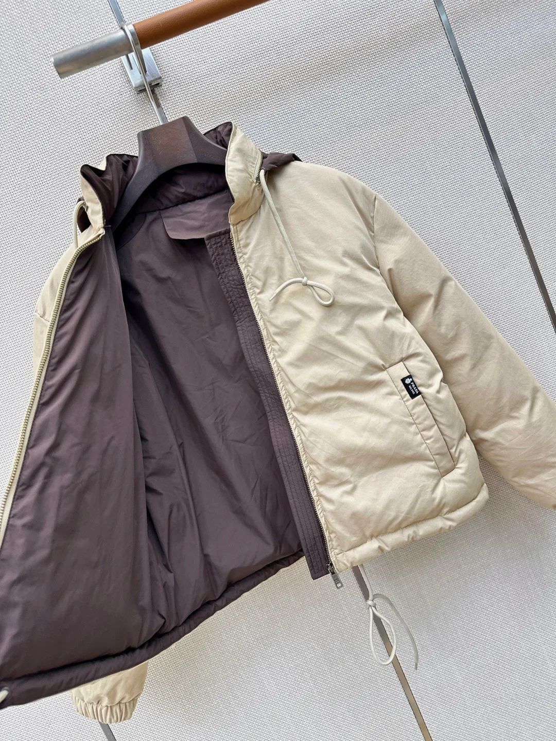 Куртки И Пуховики Женские Prada 19108885