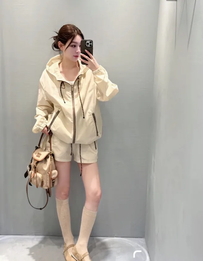 Шорты Женские Miu Miu 12649536