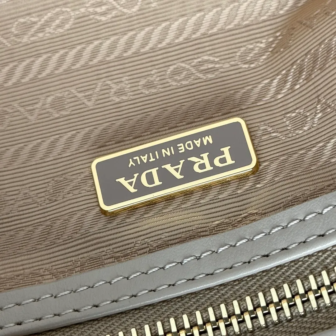 Классические Сумки Женские Prada 118541