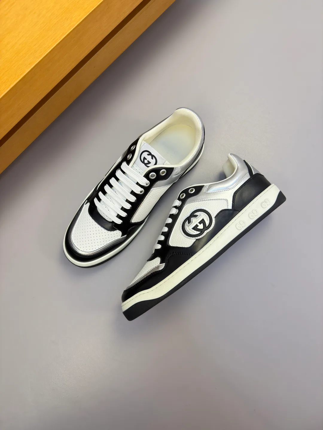 Кроссовки Мужские Gucci 18142463