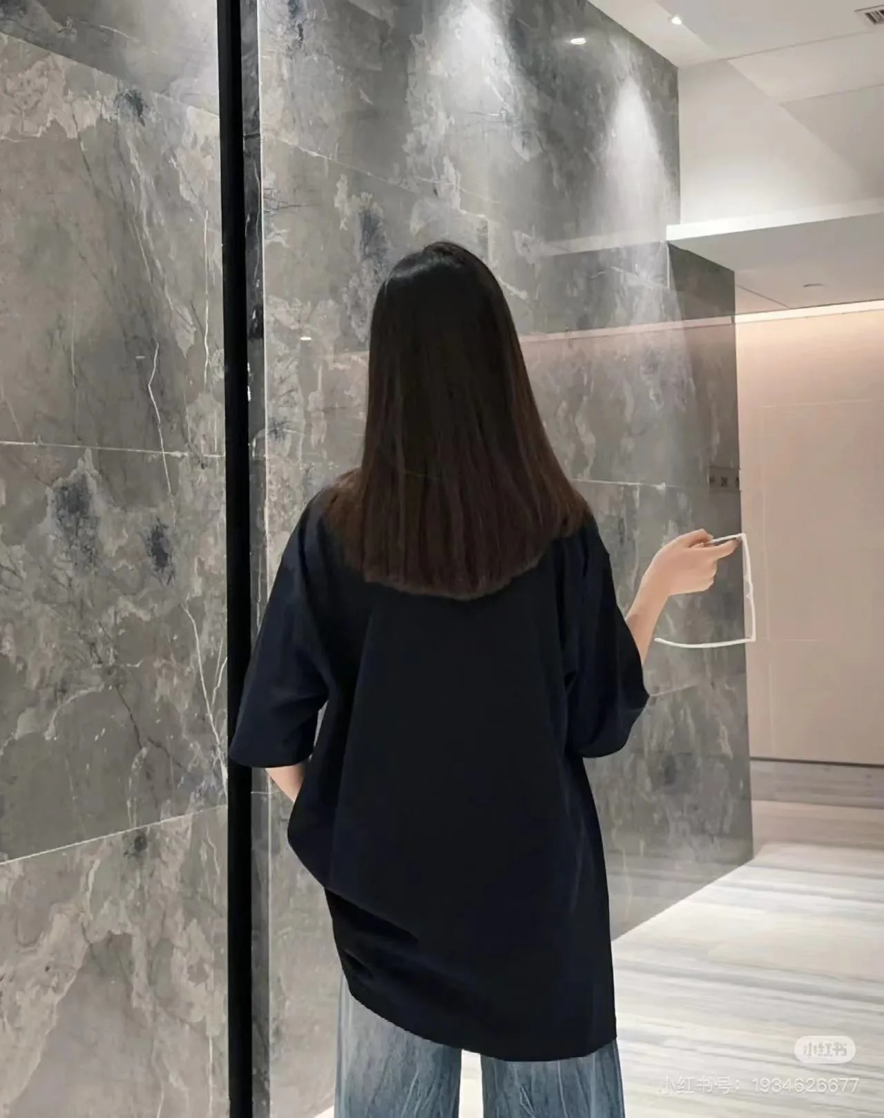 Футболки Женские Balenciaga 3605