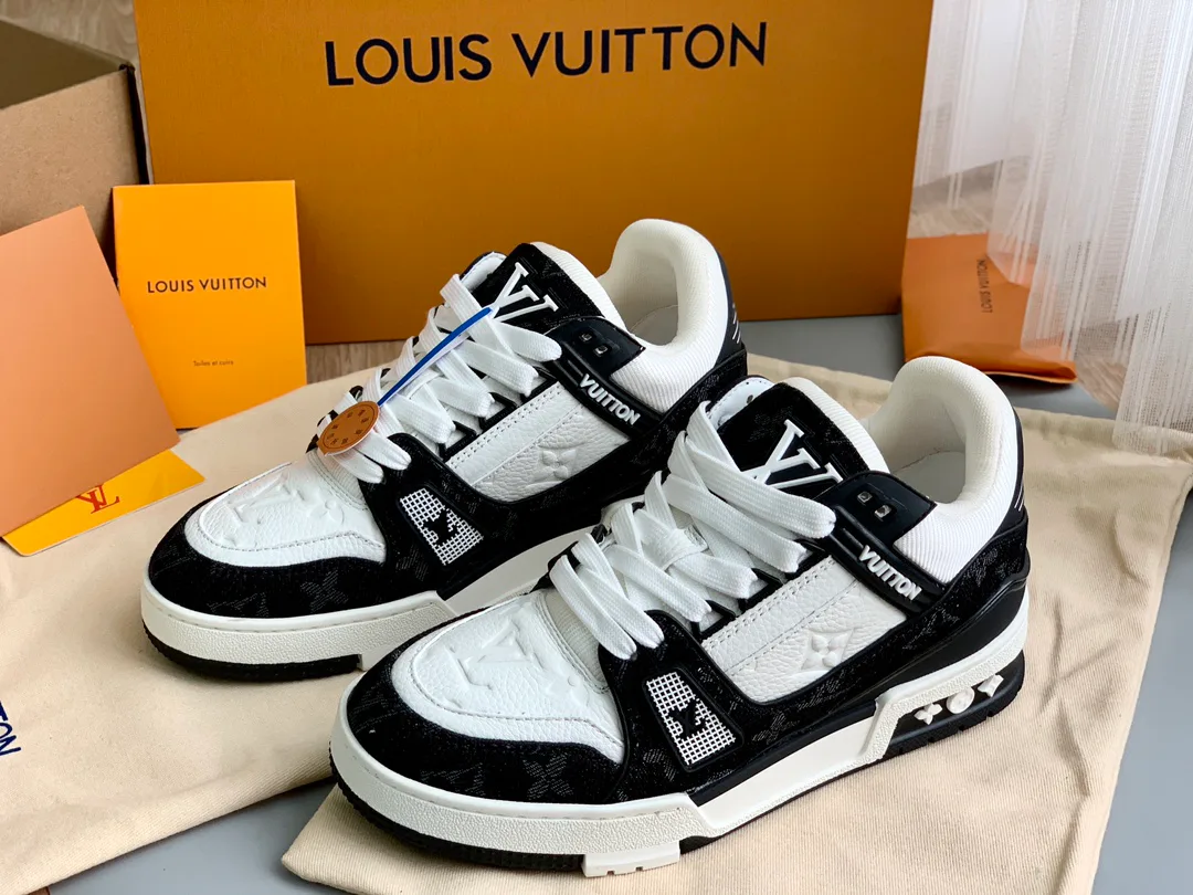 Кроссовки Женские Louis Vuitton 18014129