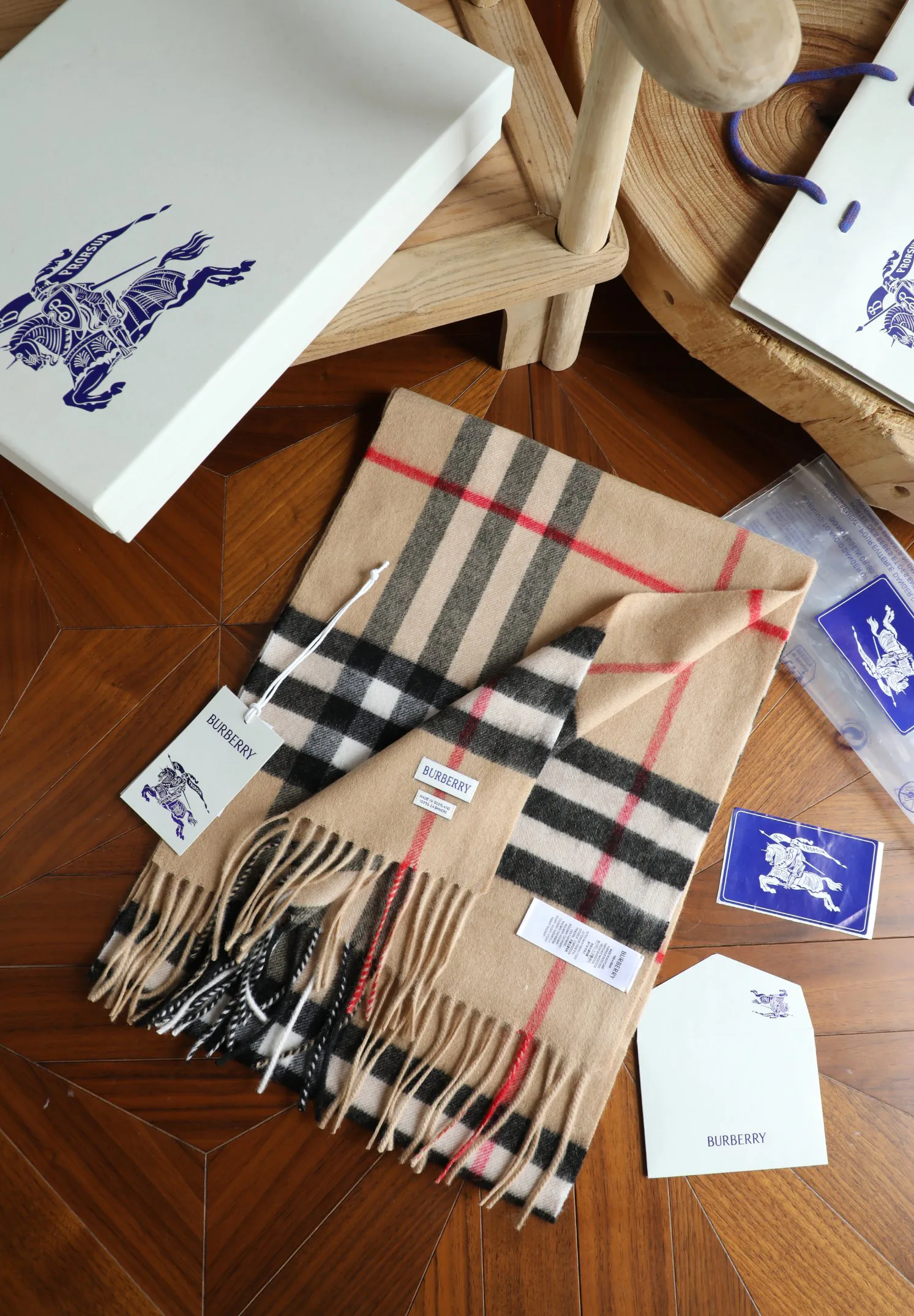Шарфы Burberry 9632588