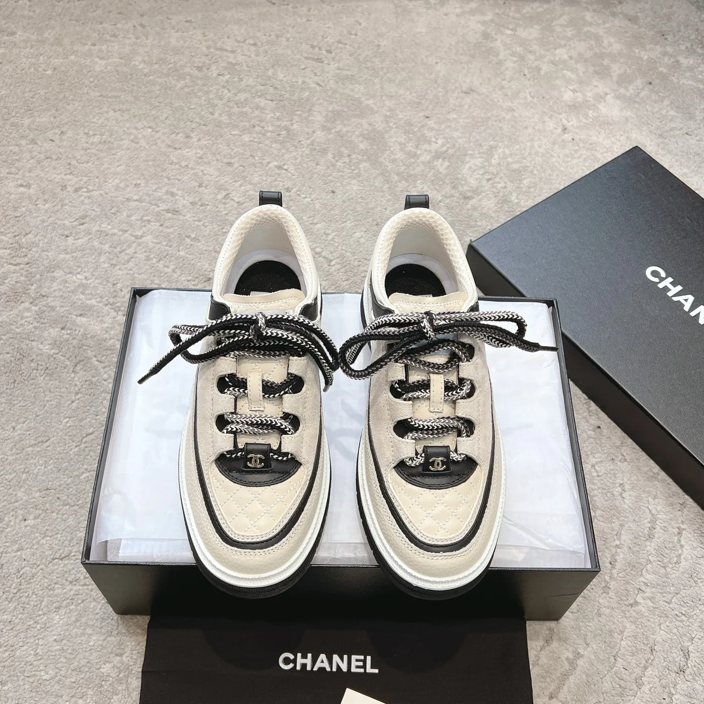 Кроссовки Женские Chanel 11407474