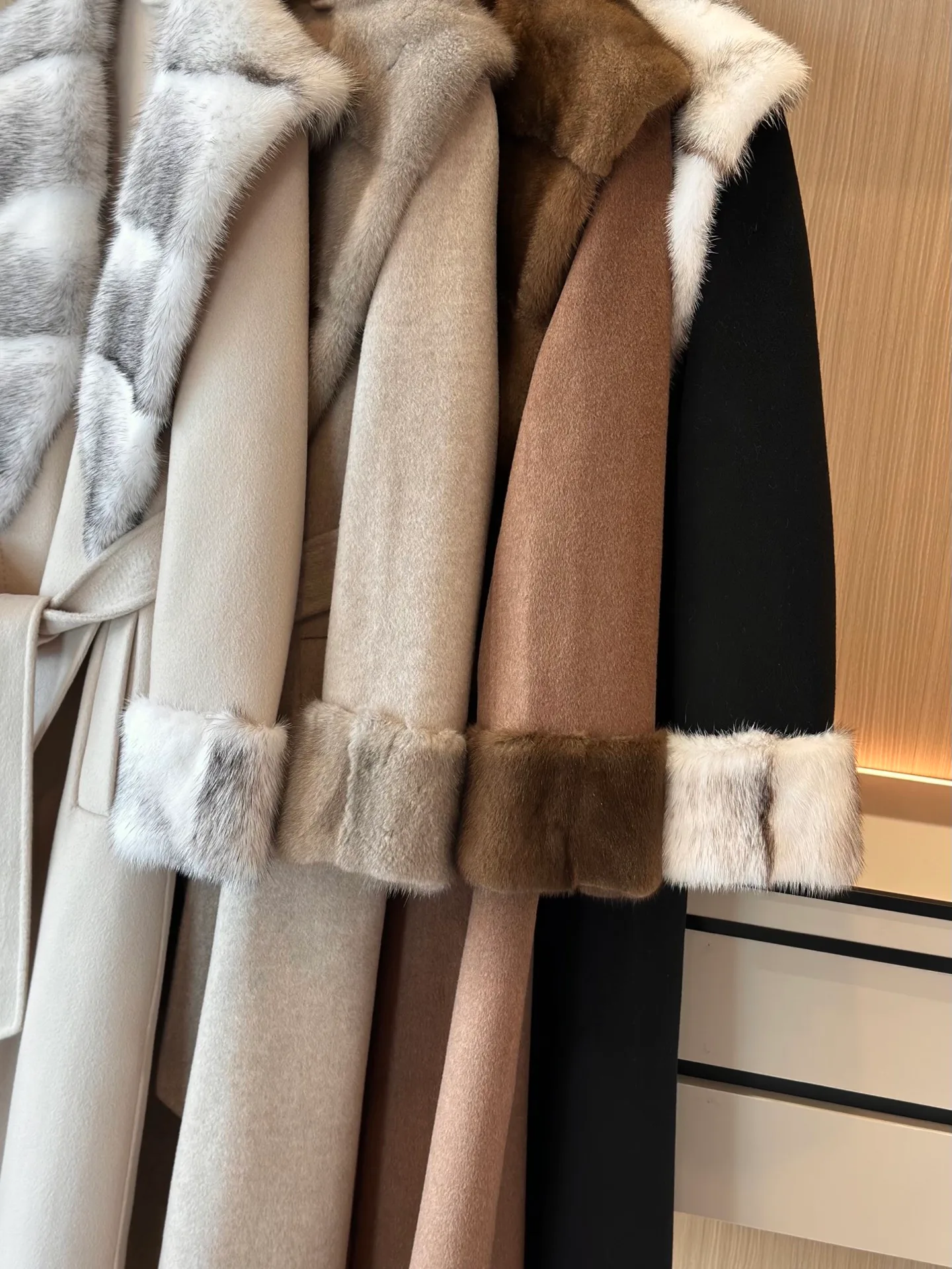 Пальто Женские Loro Piana 18597230