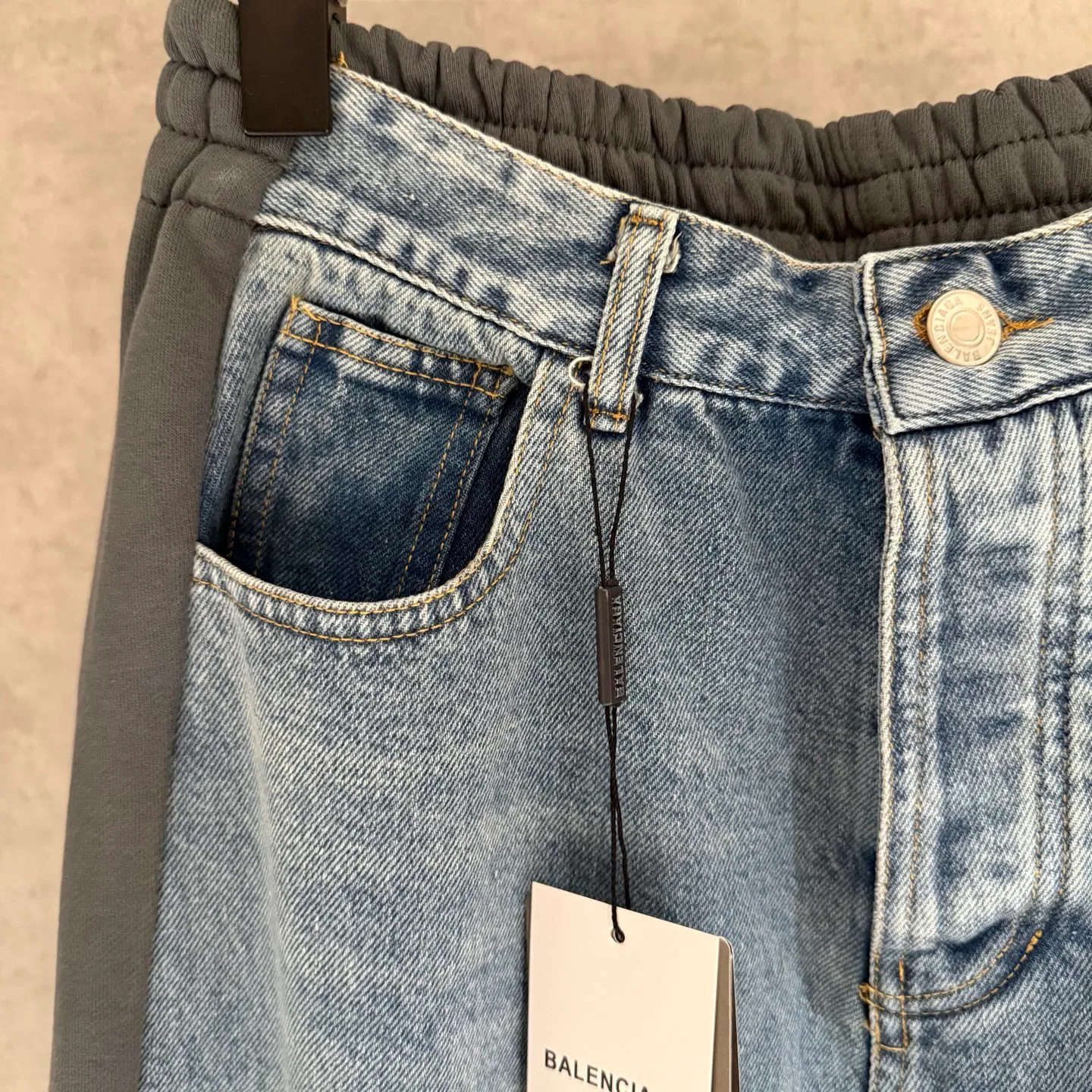 Джинсы Мужские Balenciaga 18197141