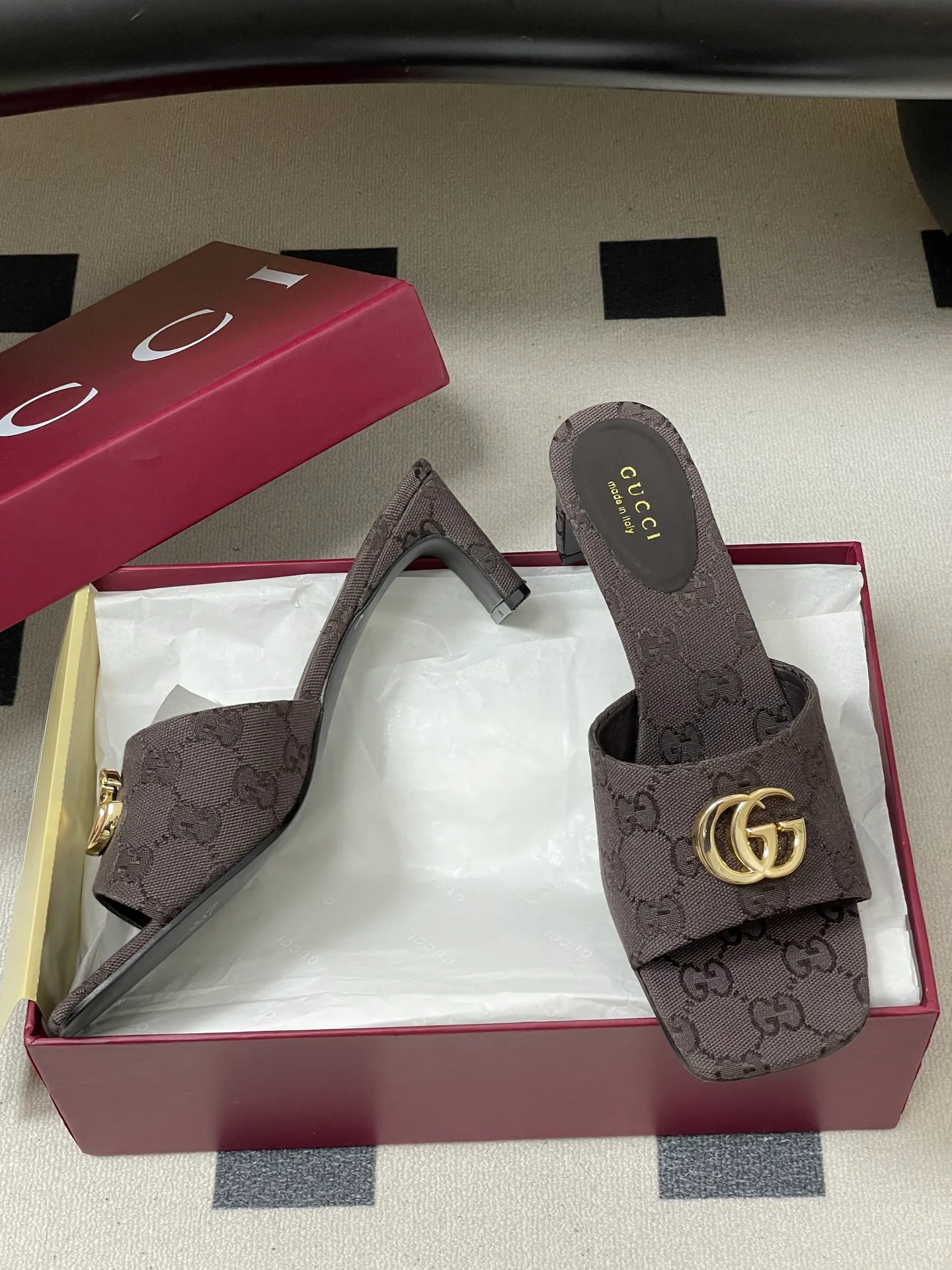 Босоножки Женские Gucci 10395318