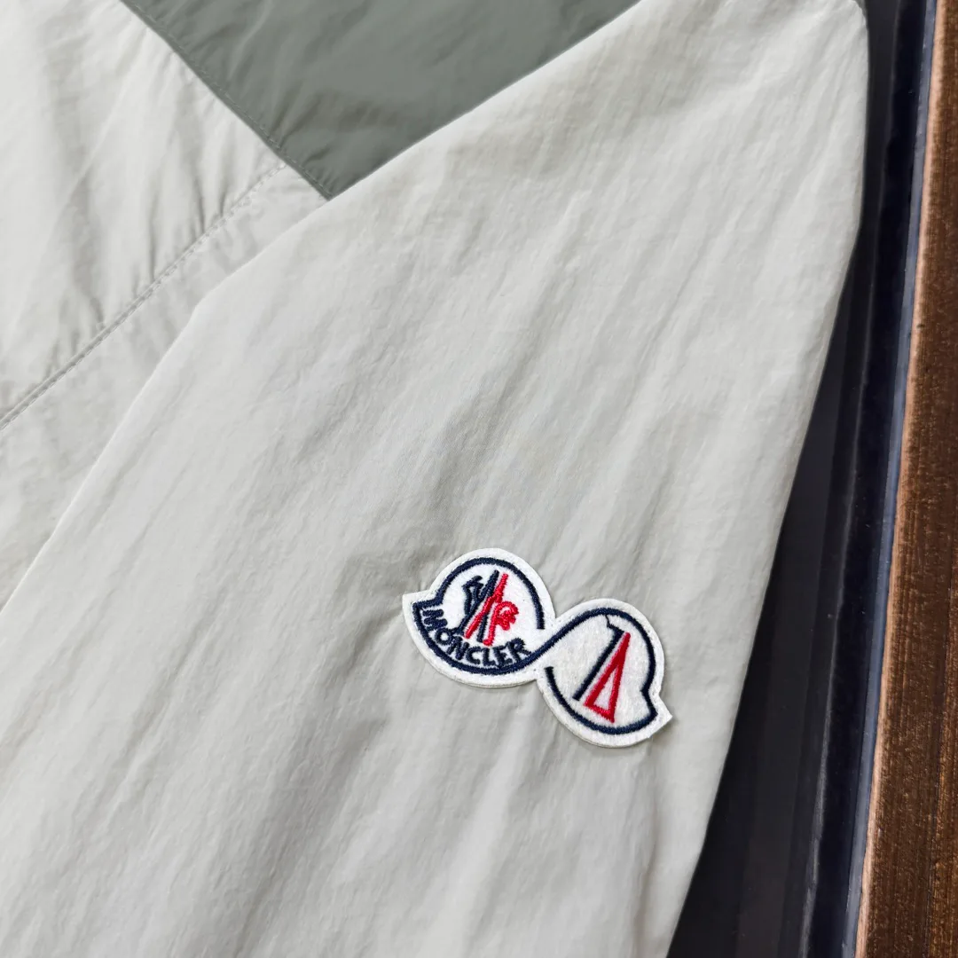 Куртки И Пуховики Мужские Moncler 17286042