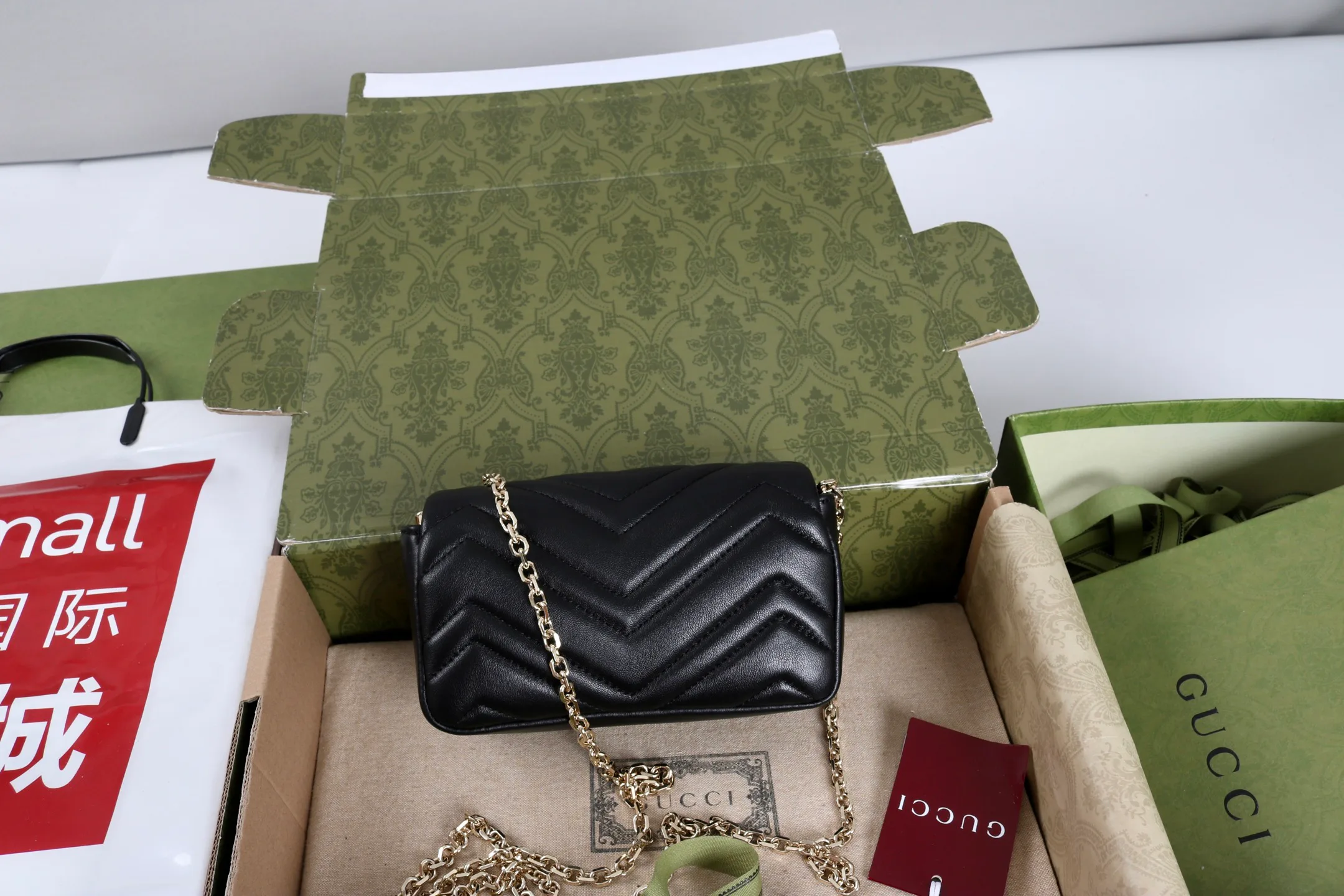 Классические Сумки Женские Gucci 18005069