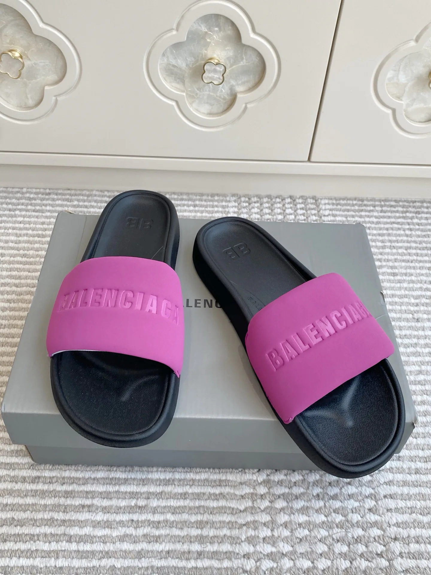 Шлепанцы Женские Balenciaga 11430328