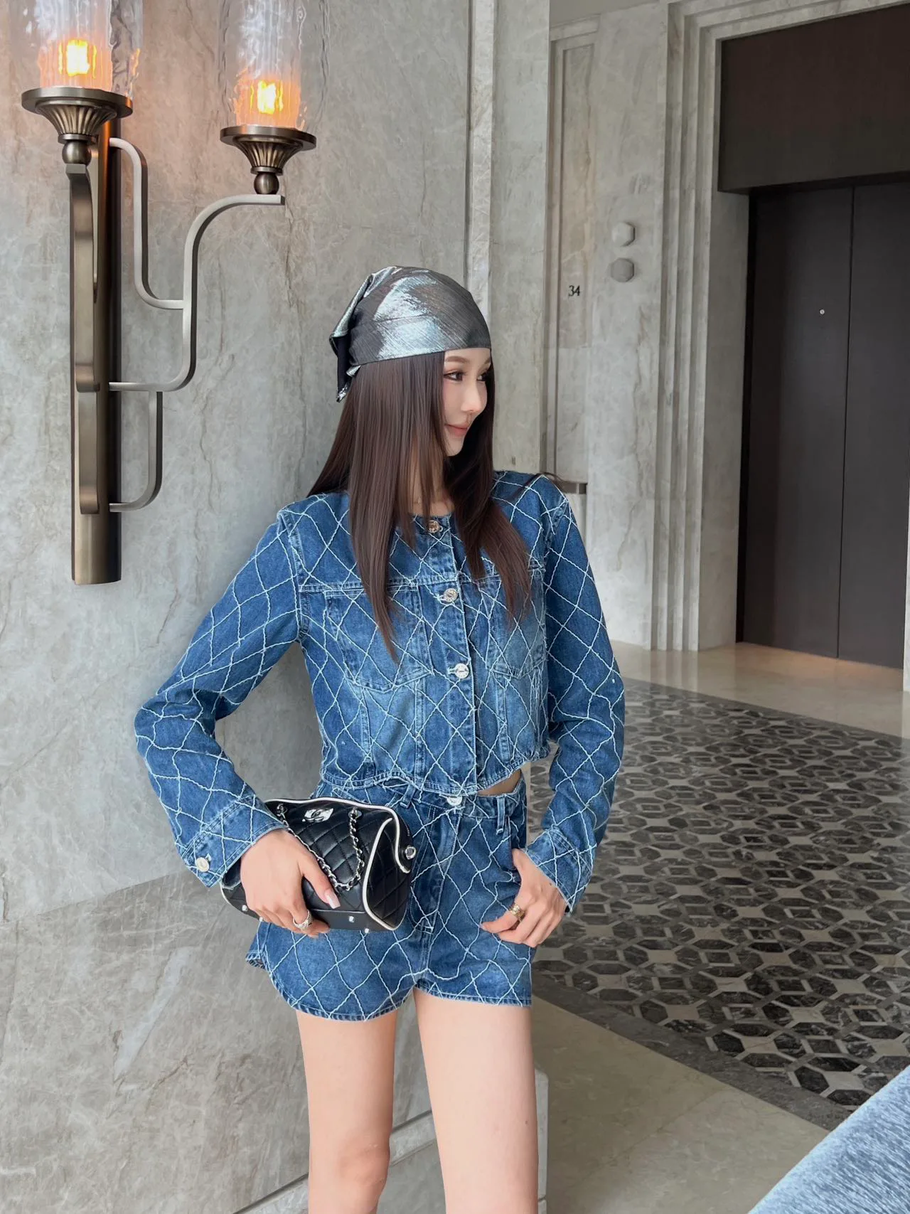 Куртки И Пуховики Женские Chanel 17714464