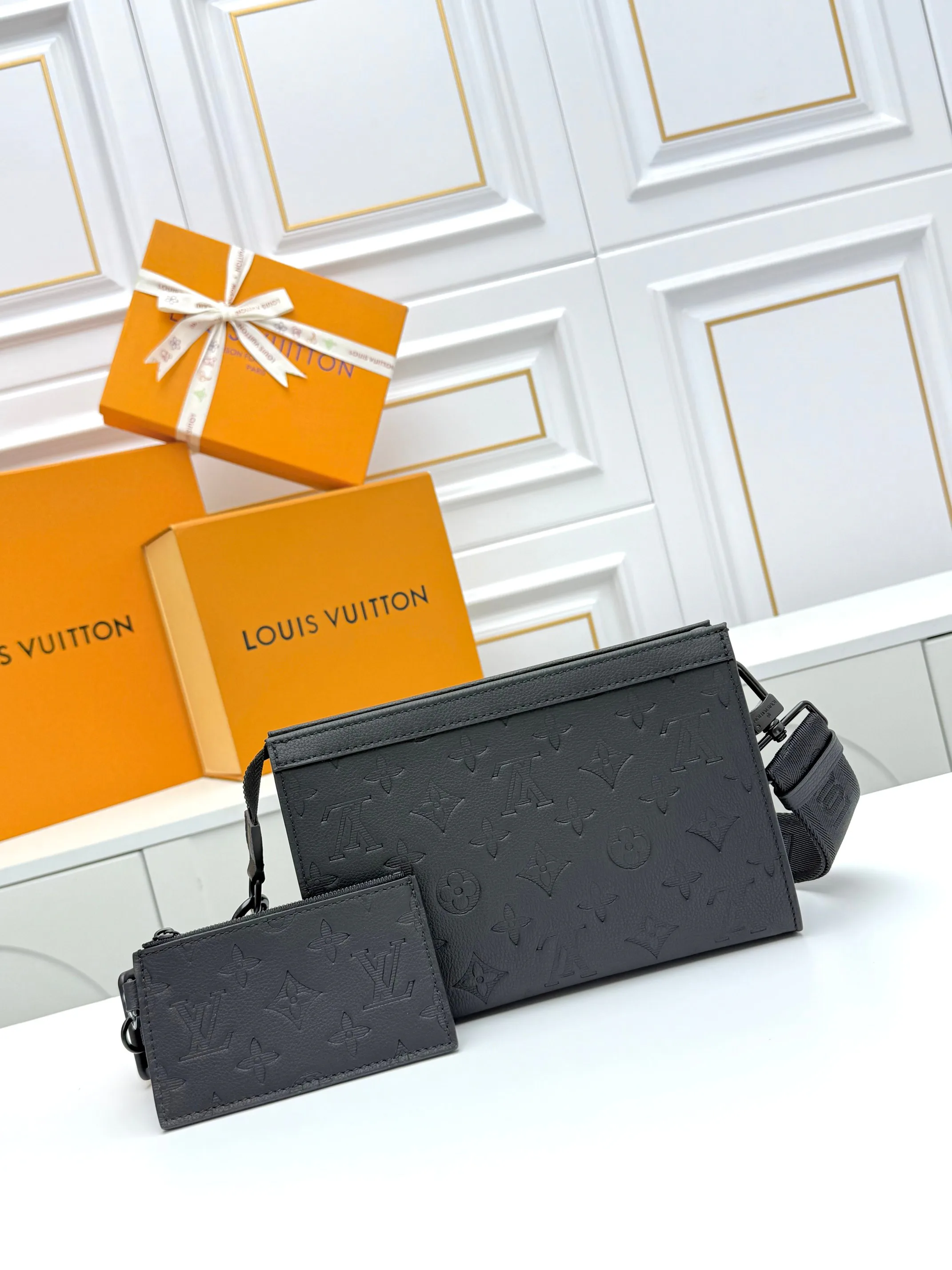 Сумки На Ремне Женские Louis Vuitton 17802502