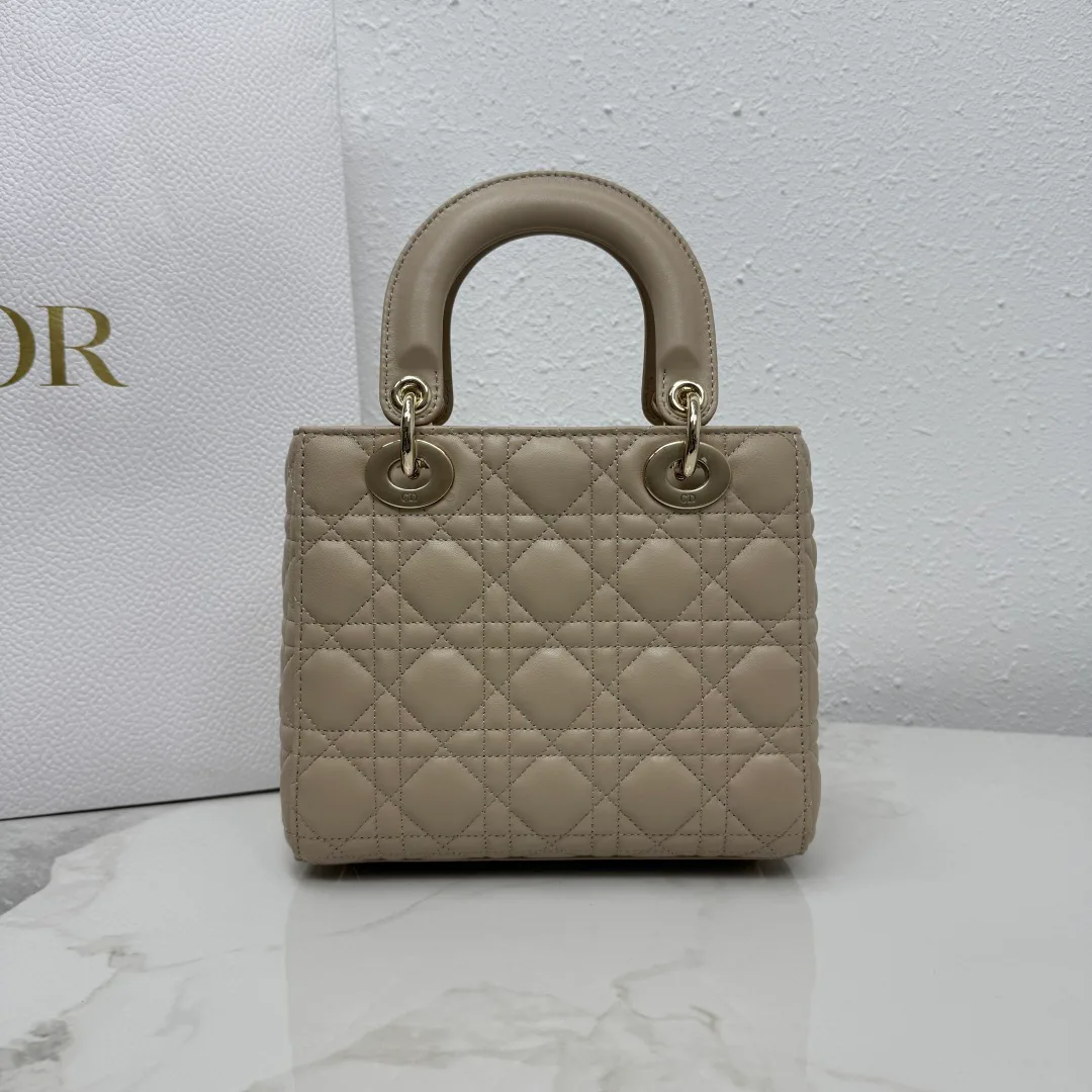 Классические Сумки Женские Christian Dior 17601413