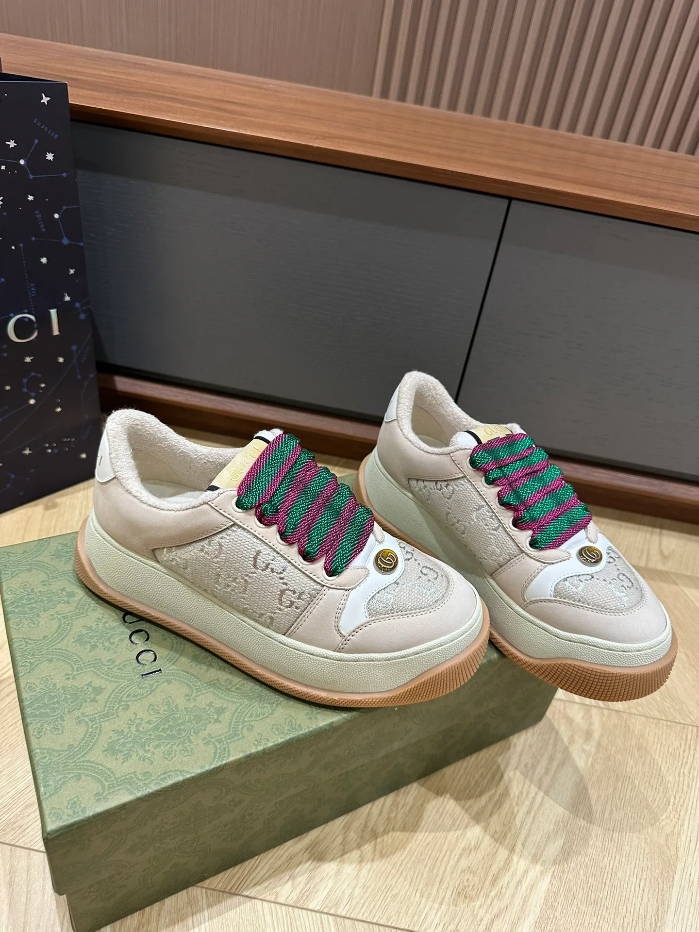 Кроссовки Женские Gucci 1331223