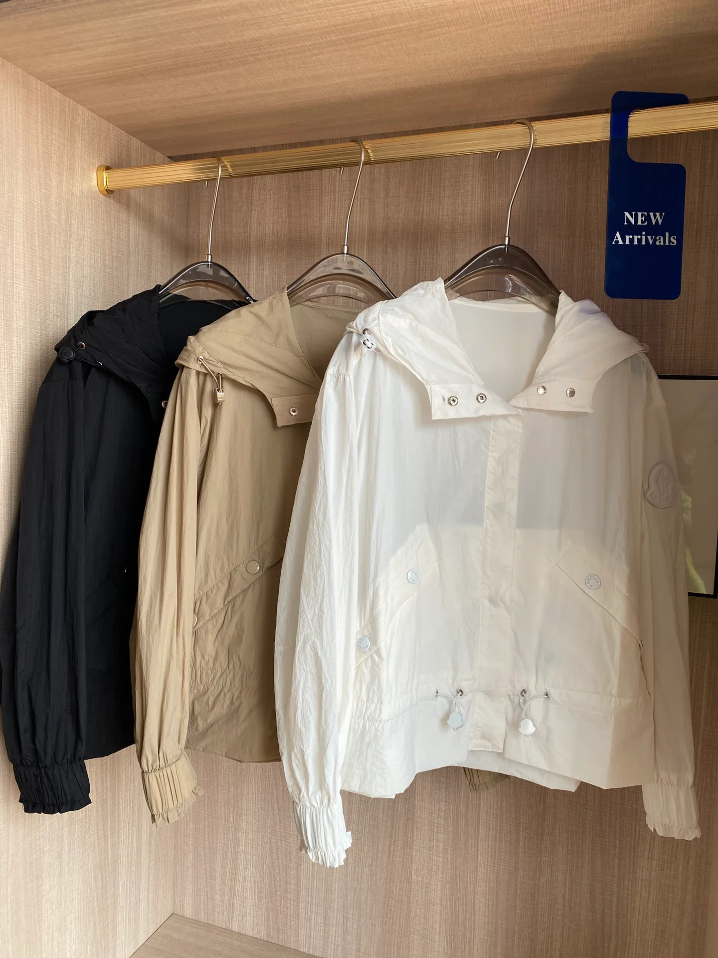 Куртки И Пуховики Женские Moncler 11624070