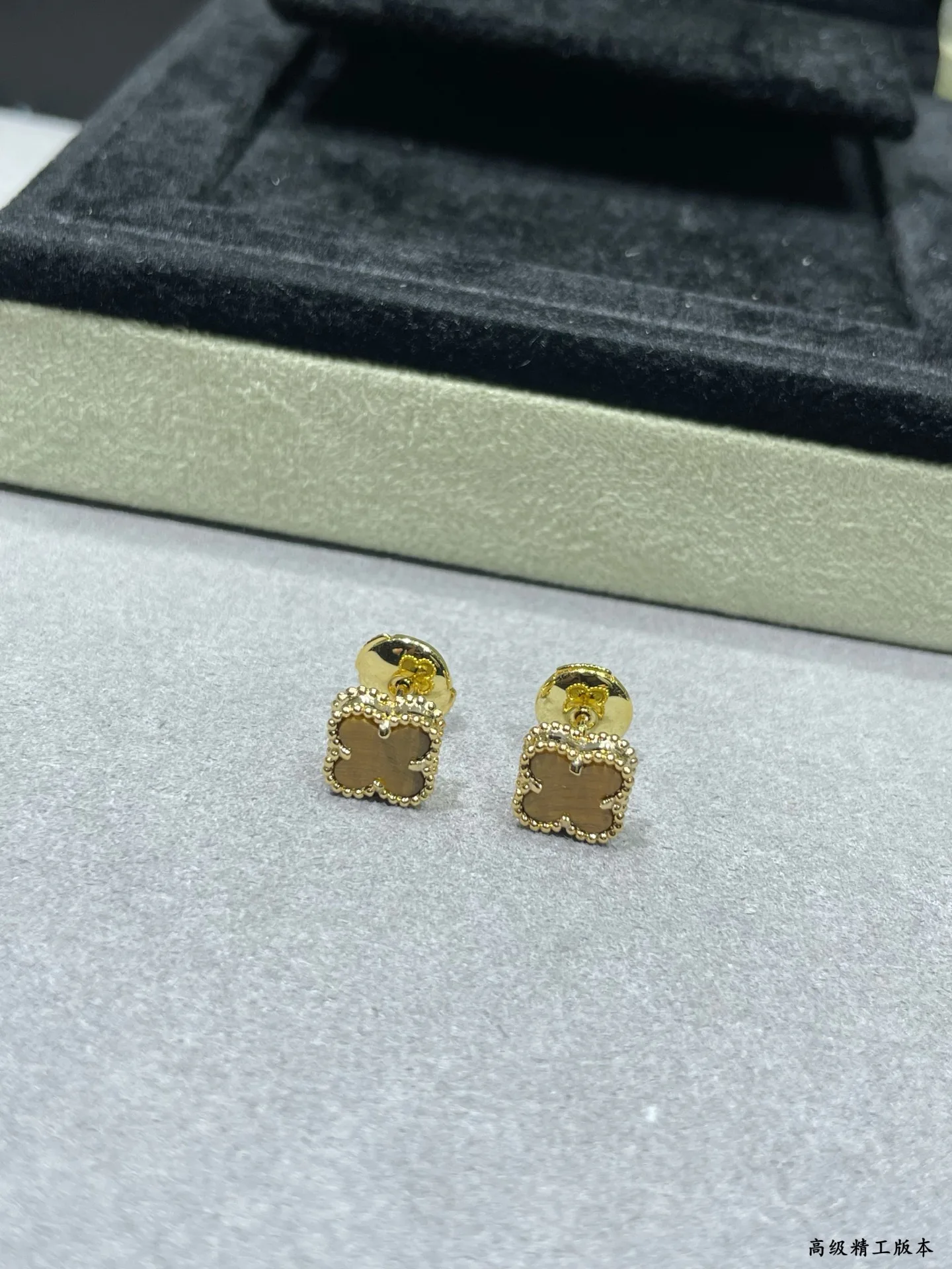 Бижутерия Van Cleef & Arpels 151653