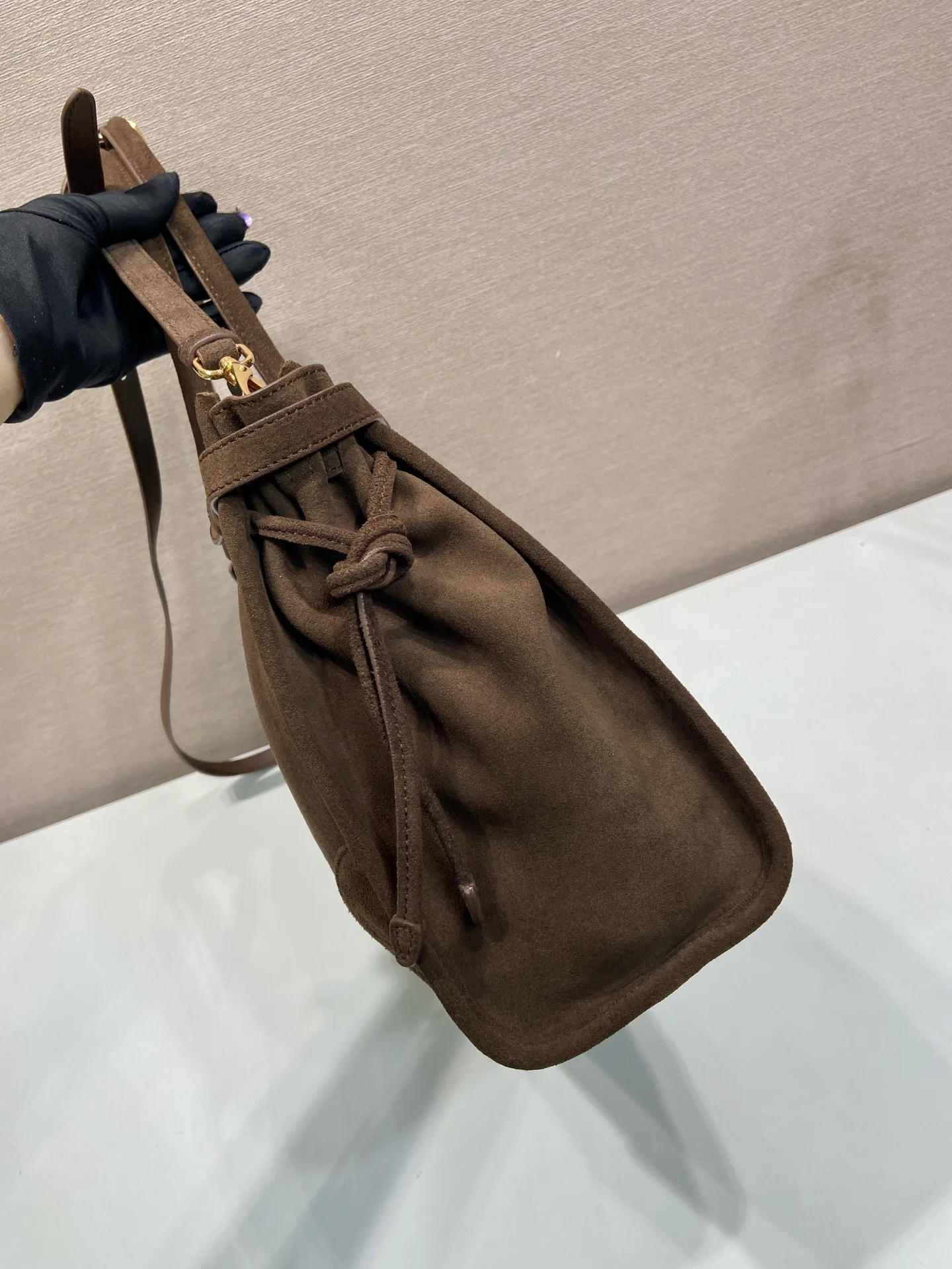 Классические Сумки Женские Prada 18237654