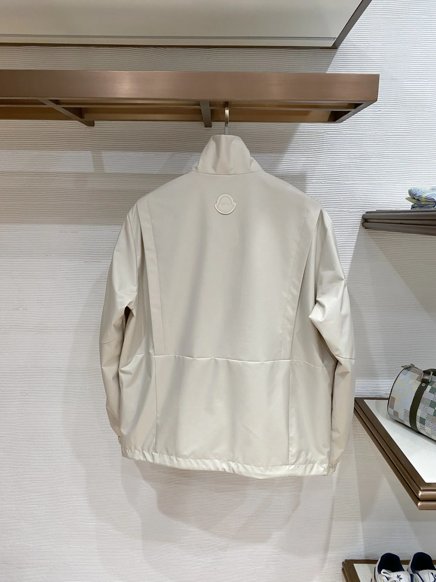 Куртки И Пуховики Мужские Moncler 11504121