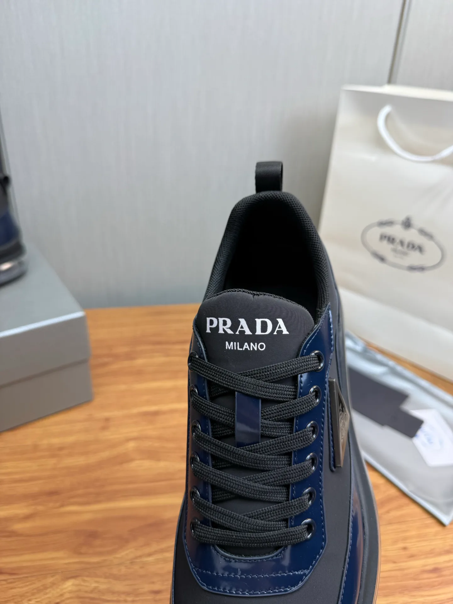 Кроссовки Мужские Prada 13537315