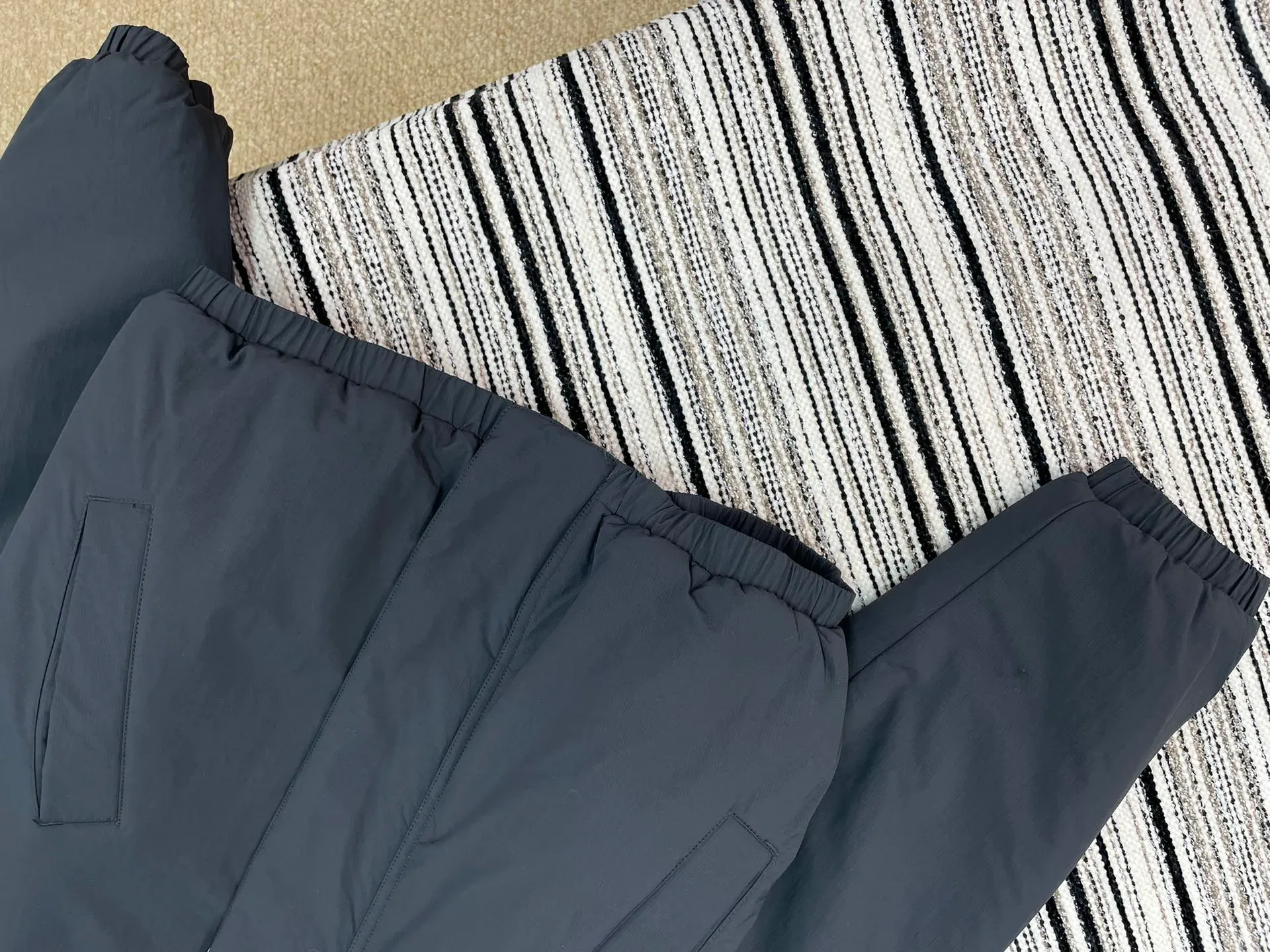 Куртки И Пуховики Женские Canada Goose 303653