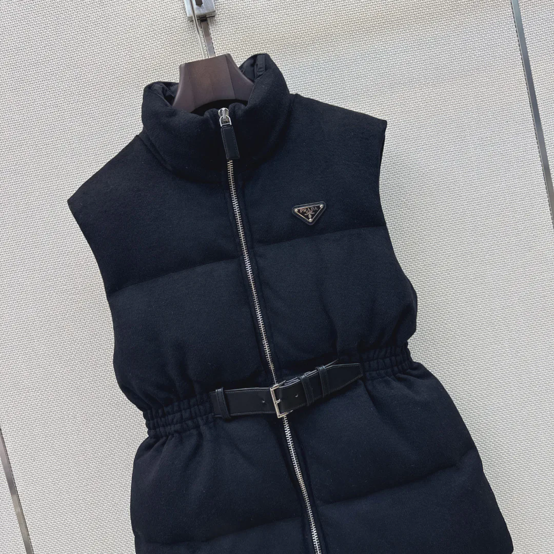 Жилеты Женские Prada 18629379