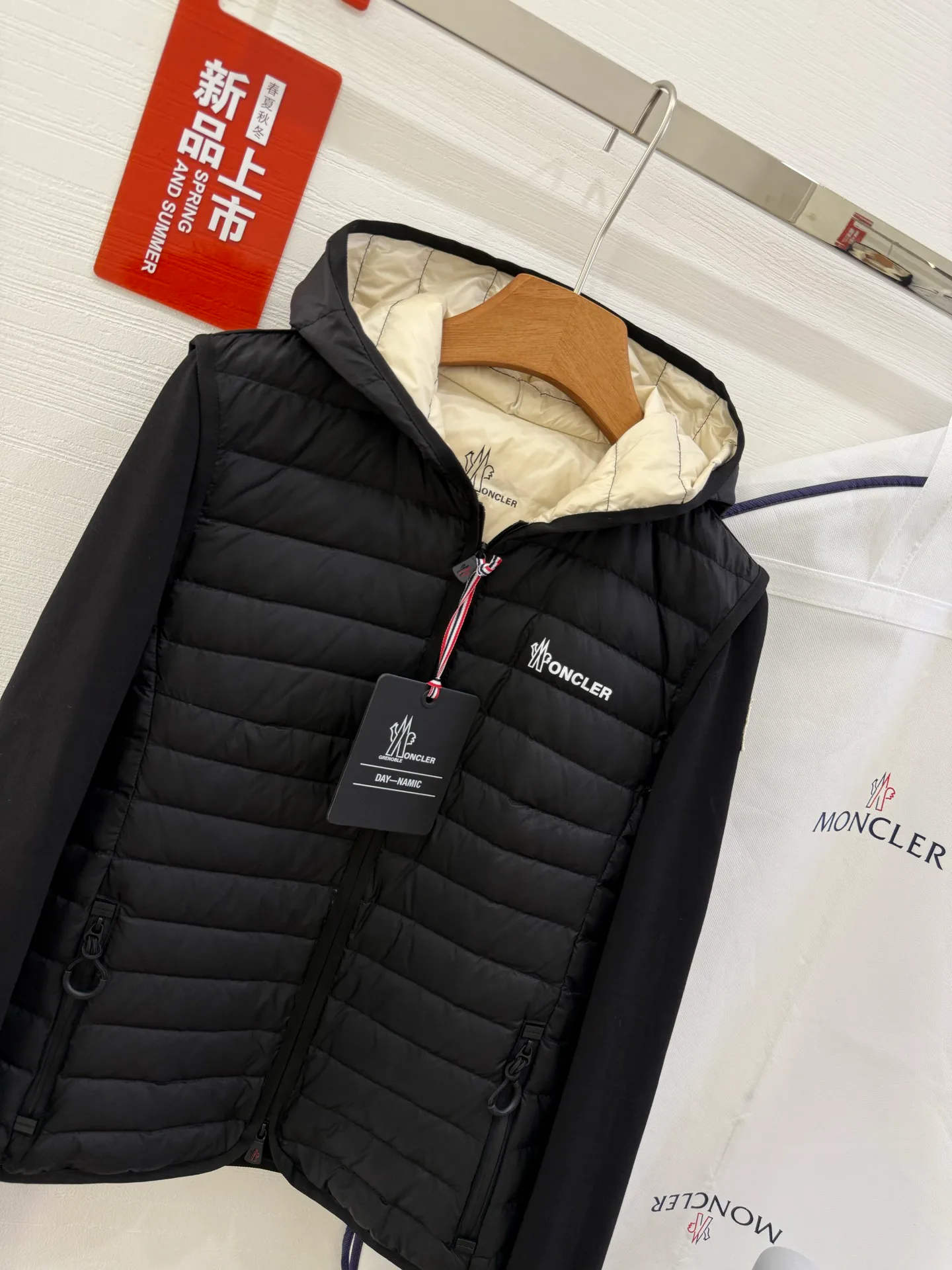 Куртки И Пуховики Женские Moncler 18825202