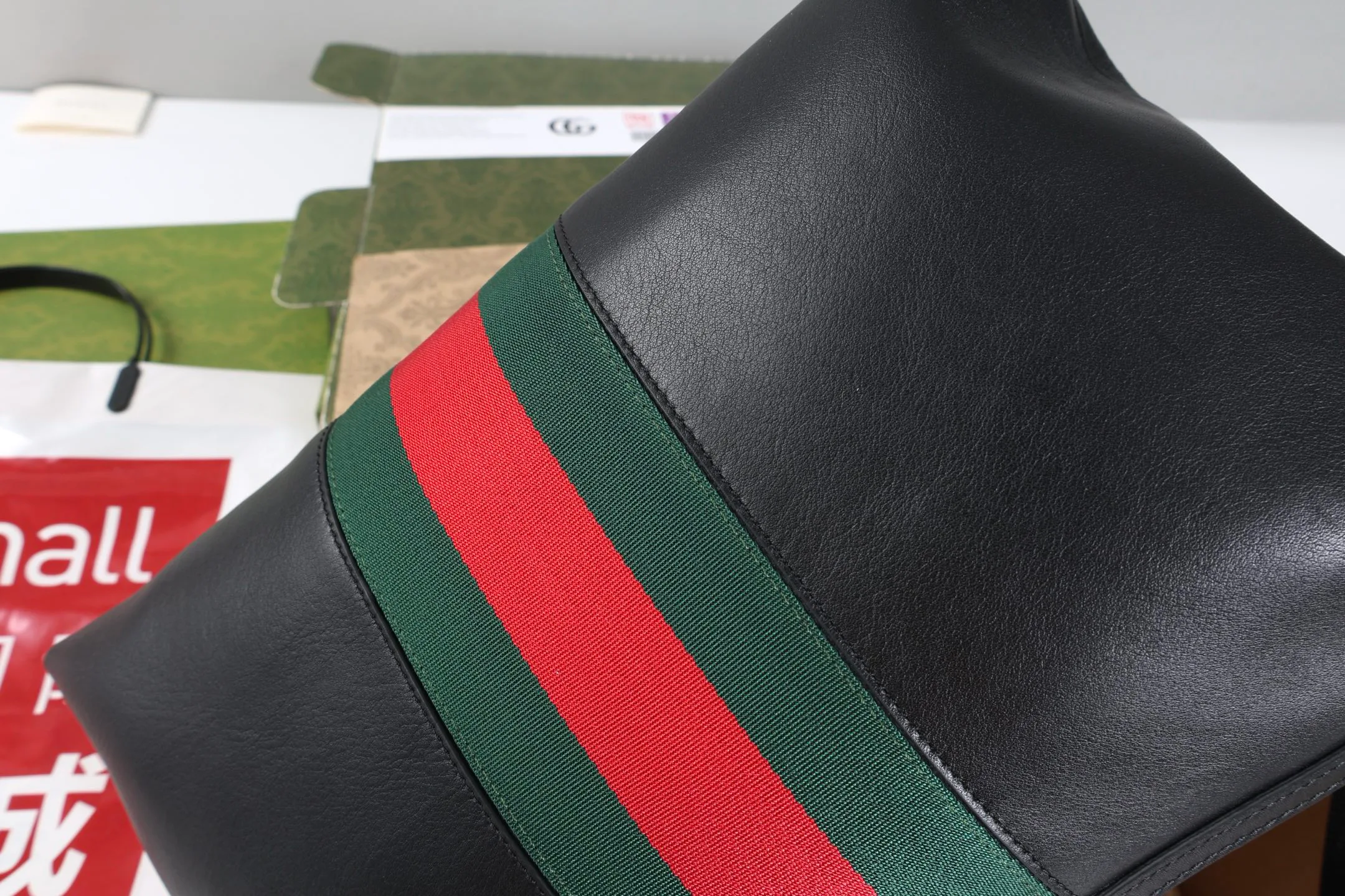 Классические Сумки Женские Gucci 18250594