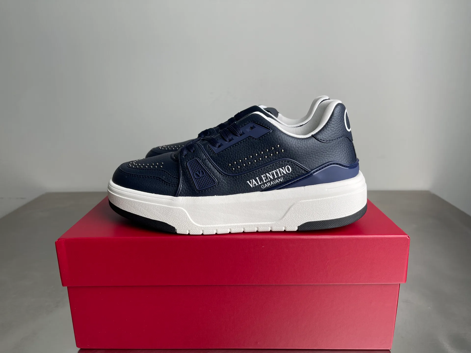 Кроссовки Женские Valentino 11576041