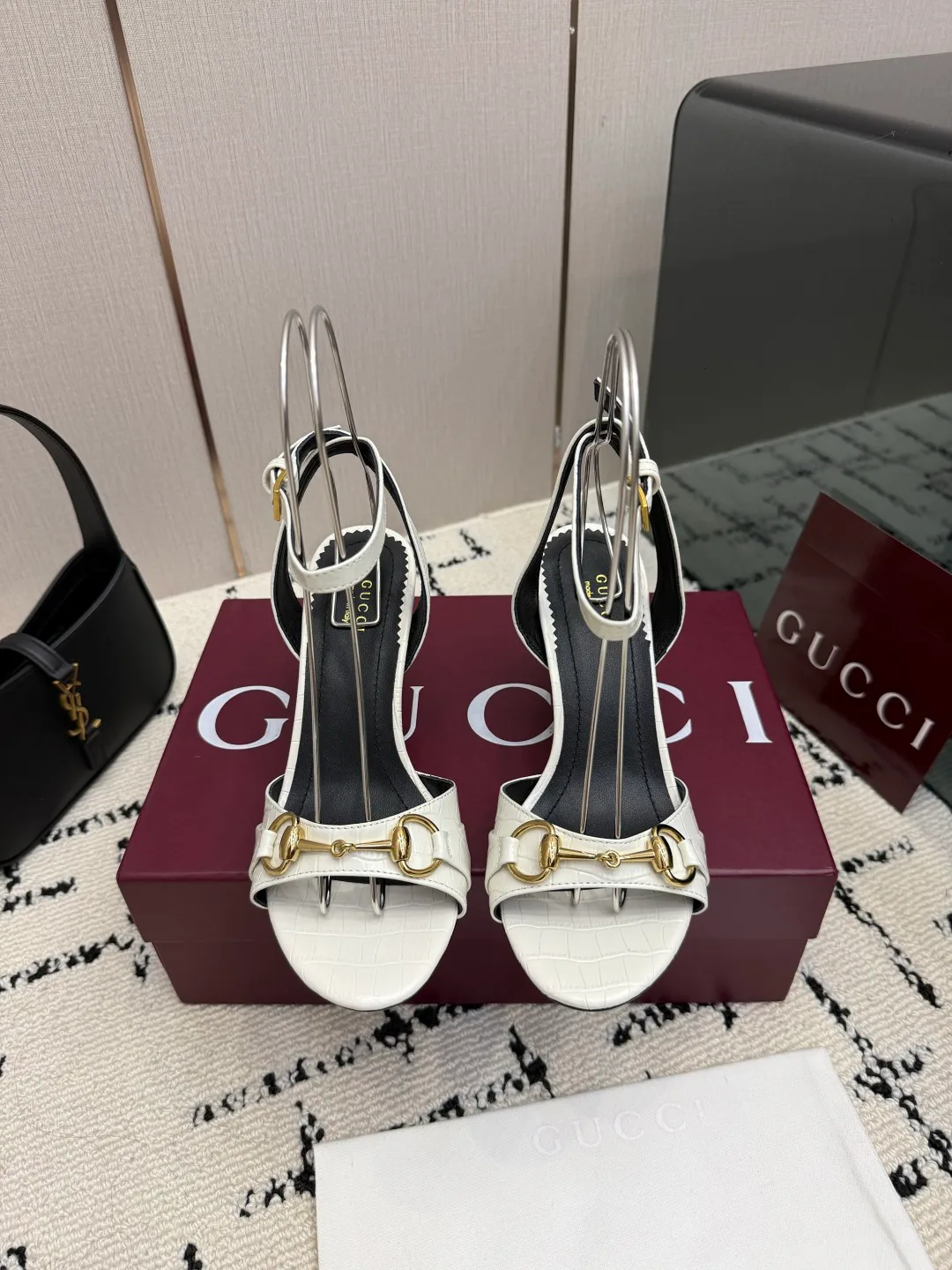 Босоножки Женские Gucci 18049070