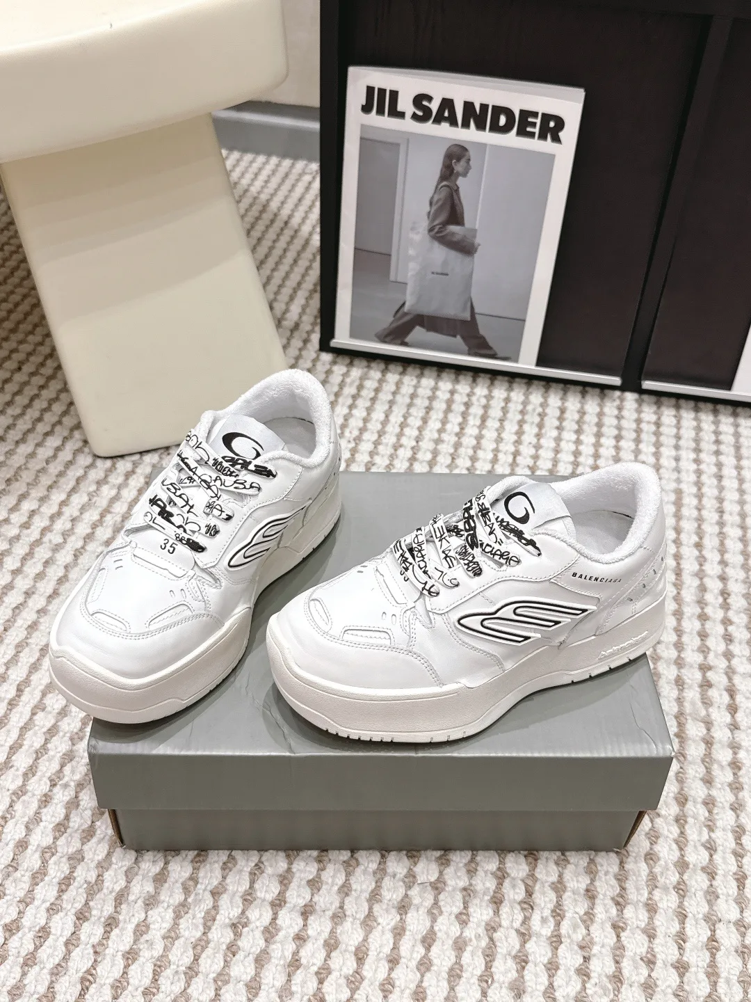 Кроссовки Женские Balenciaga 13555217