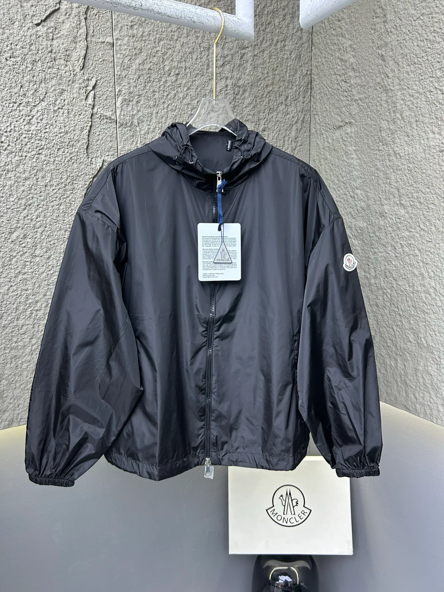 Куртки И Пуховики Женские Moncler 11666922