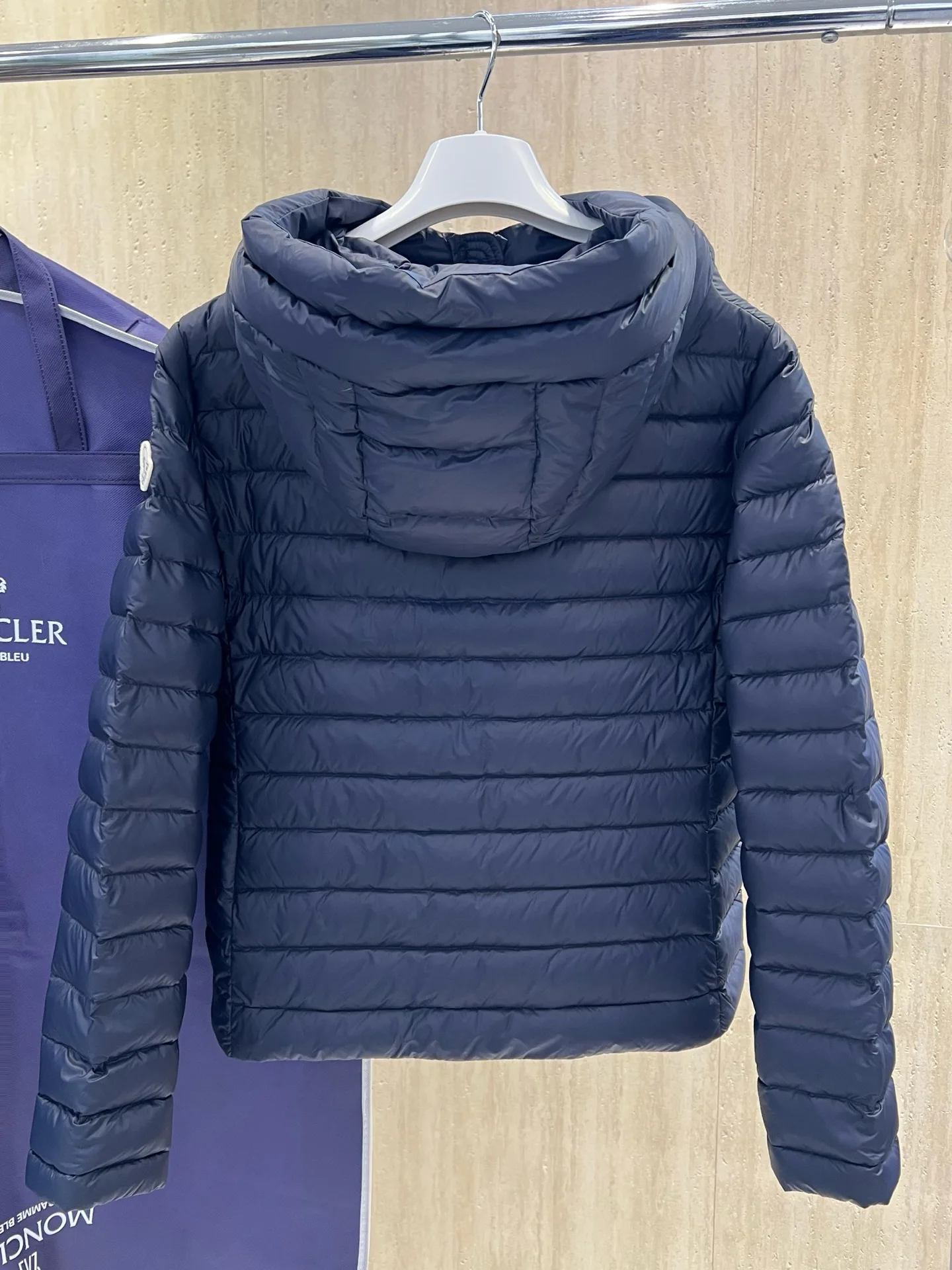 Куртки И Пуховики Женские Moncler 18723427