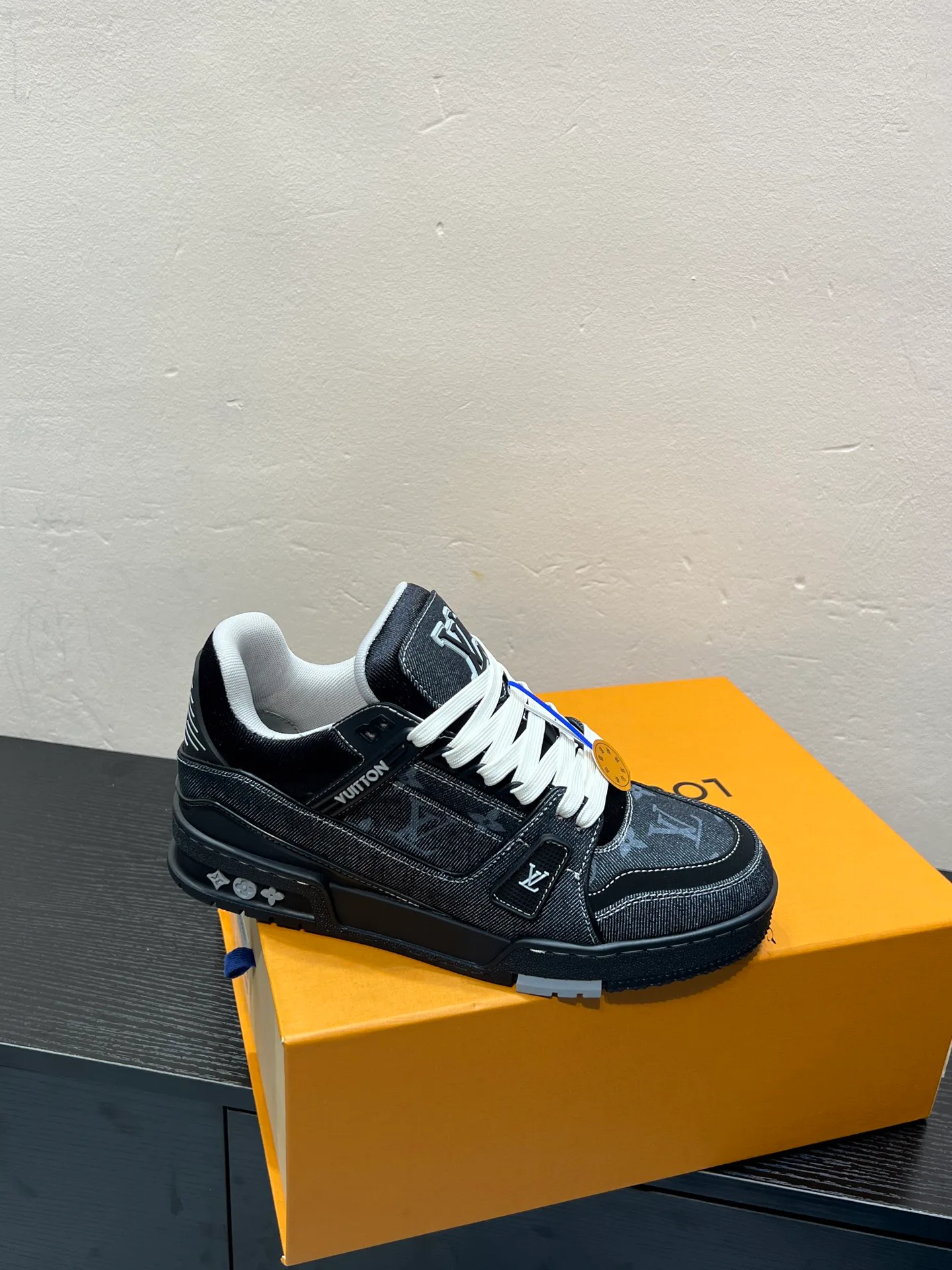 Кроссовки Женские Louis Vuitton 4541300