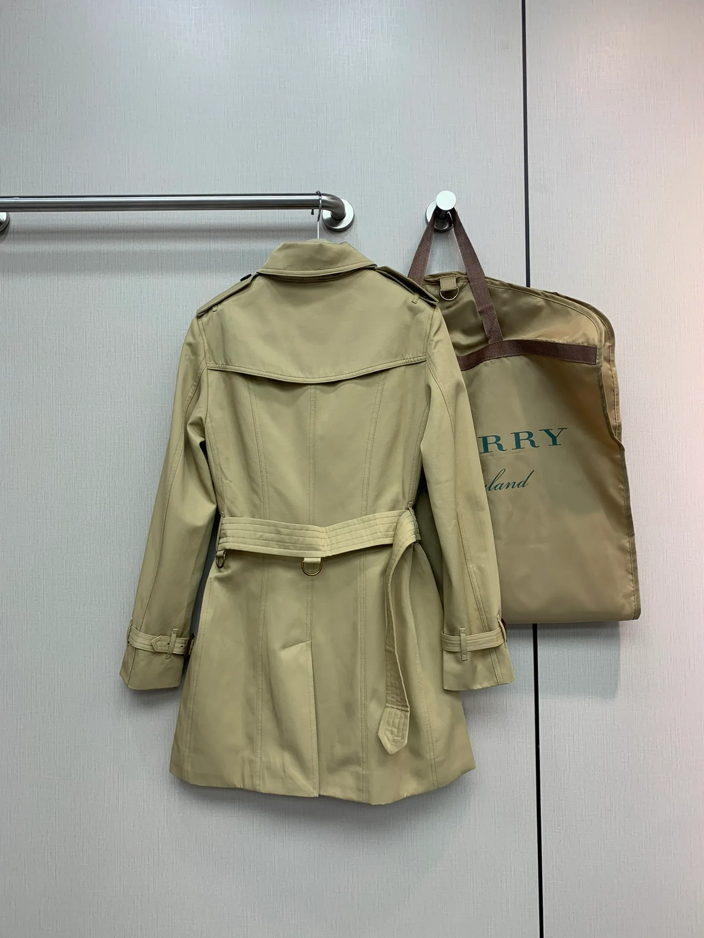 Тренчи Женские Burberry 19078425