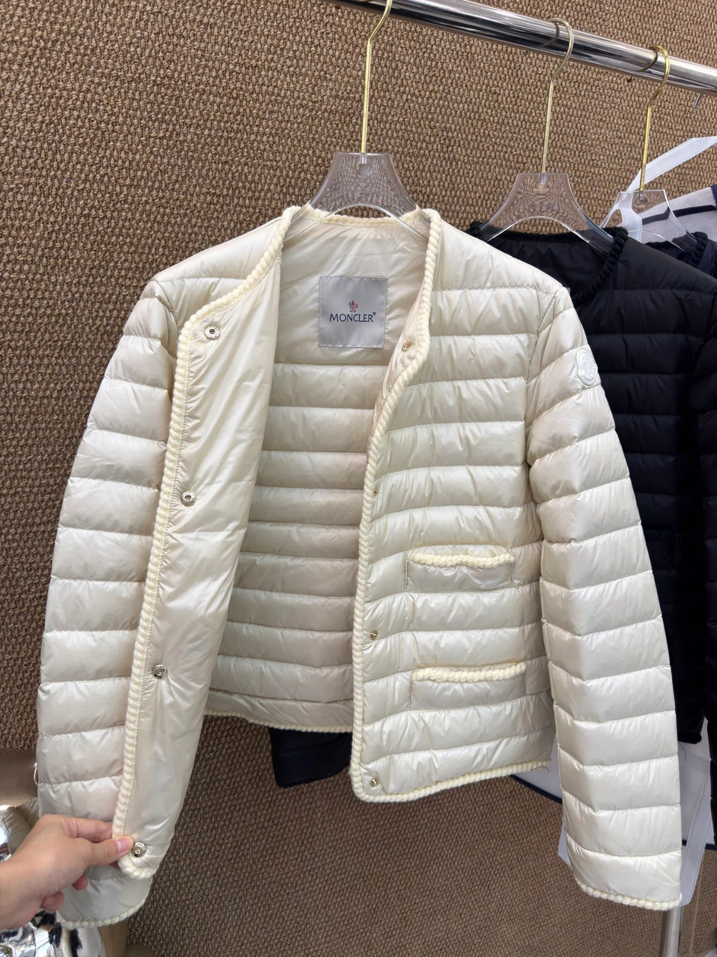 Куртки И Пуховики Женские Moncler 18891832