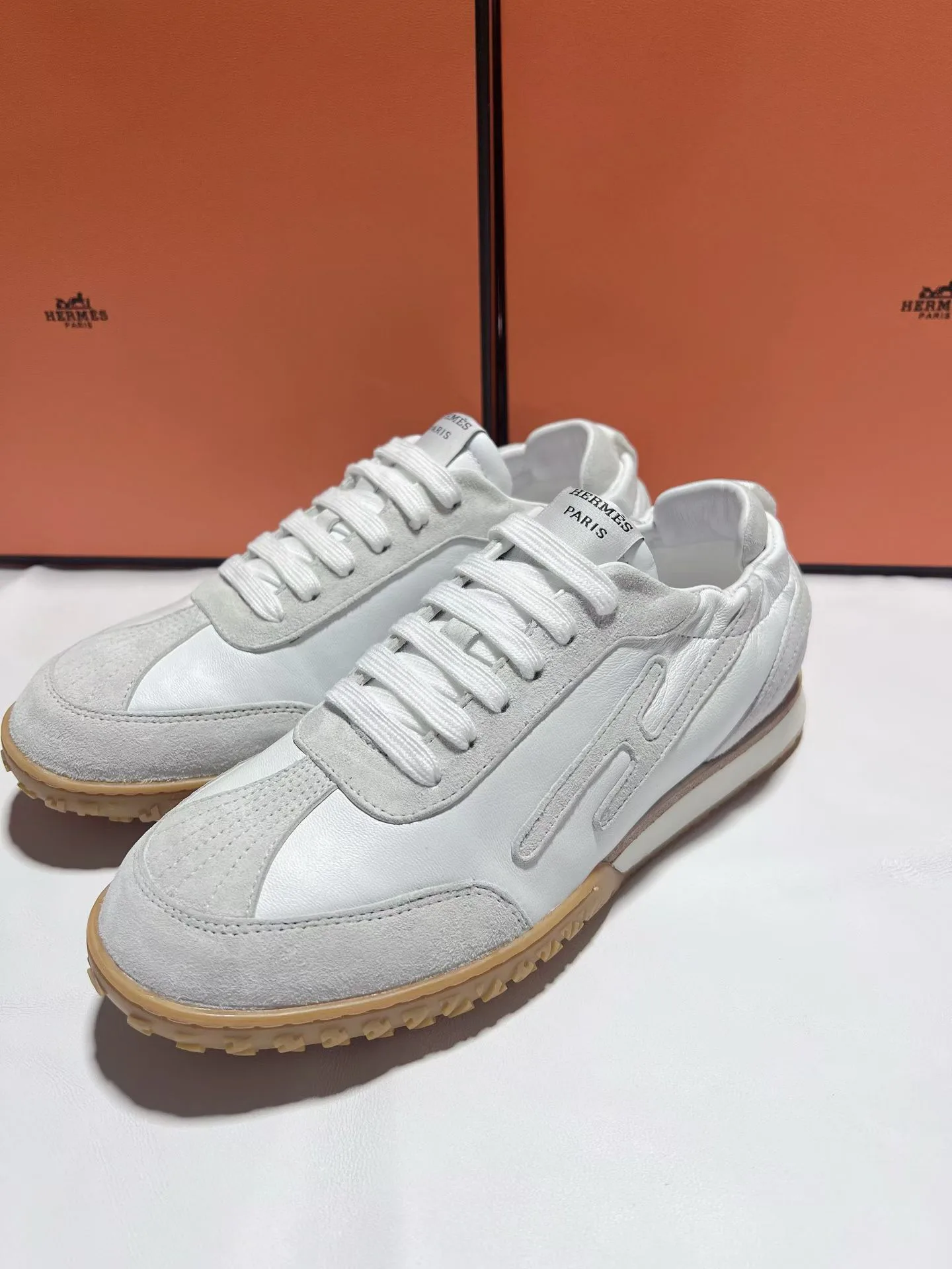 Кроссовки Женские Hermes 11765366