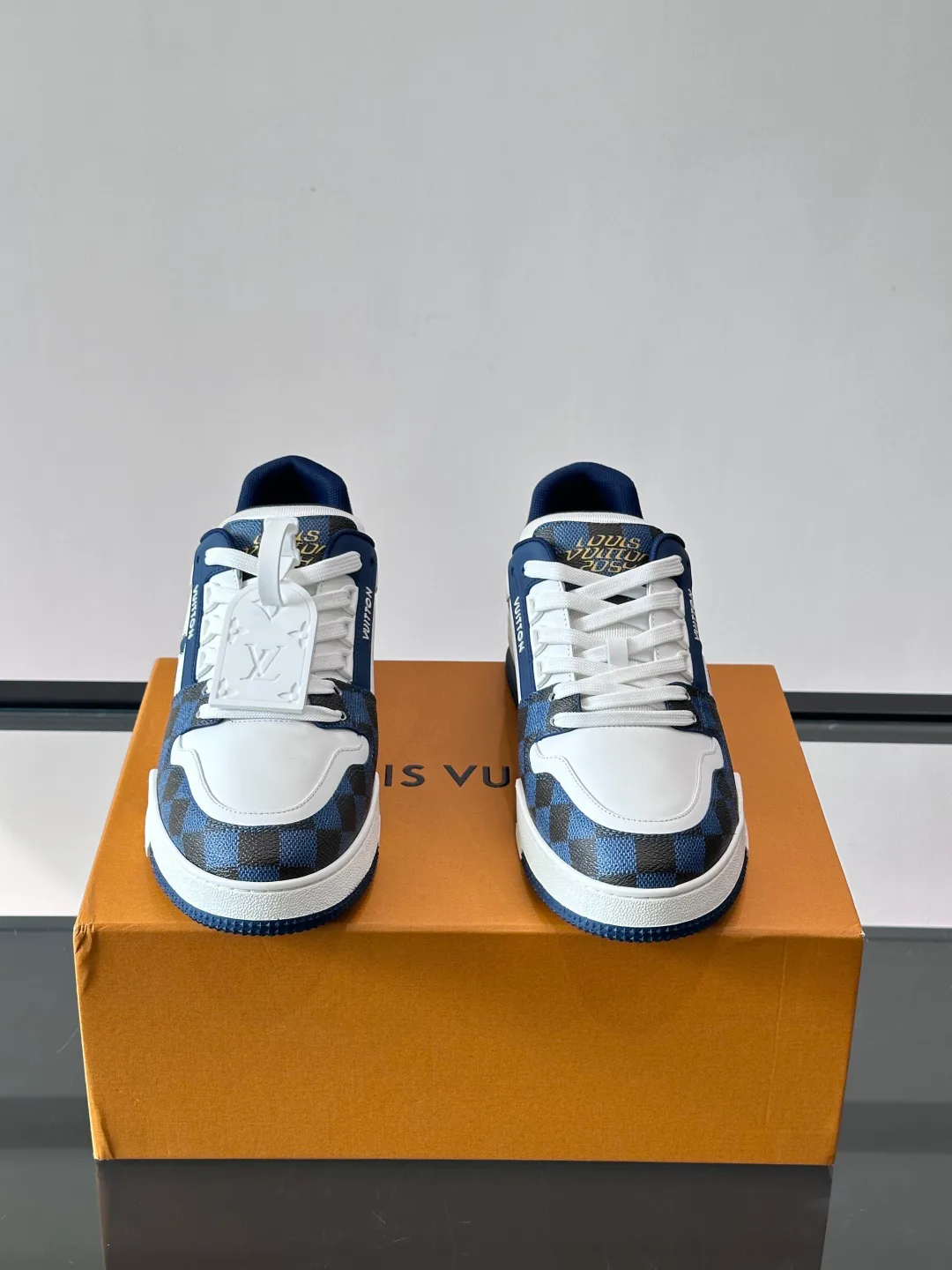 Кроссовки Мужские Louis Vuitton 13330533