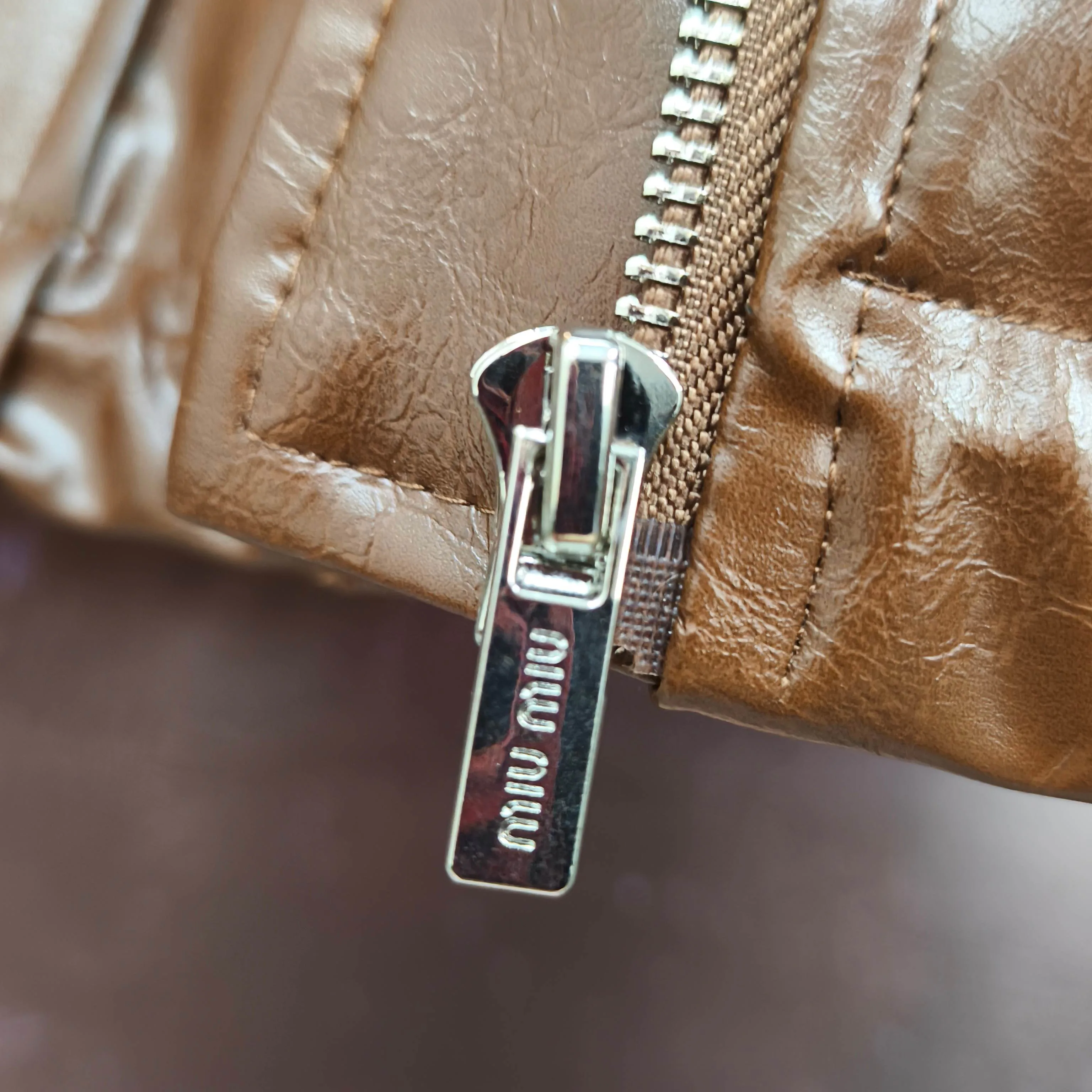 Кожаные Куртки И Дублёнки Женские Miu Miu 1005180