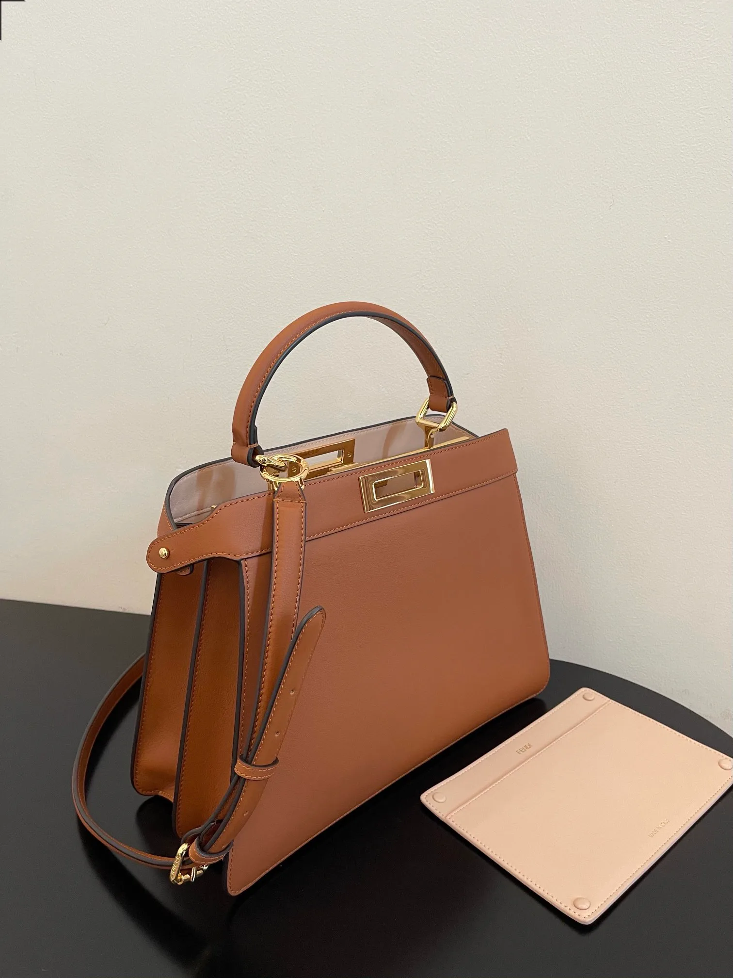 Классические Сумки Женские Fendi 13234512